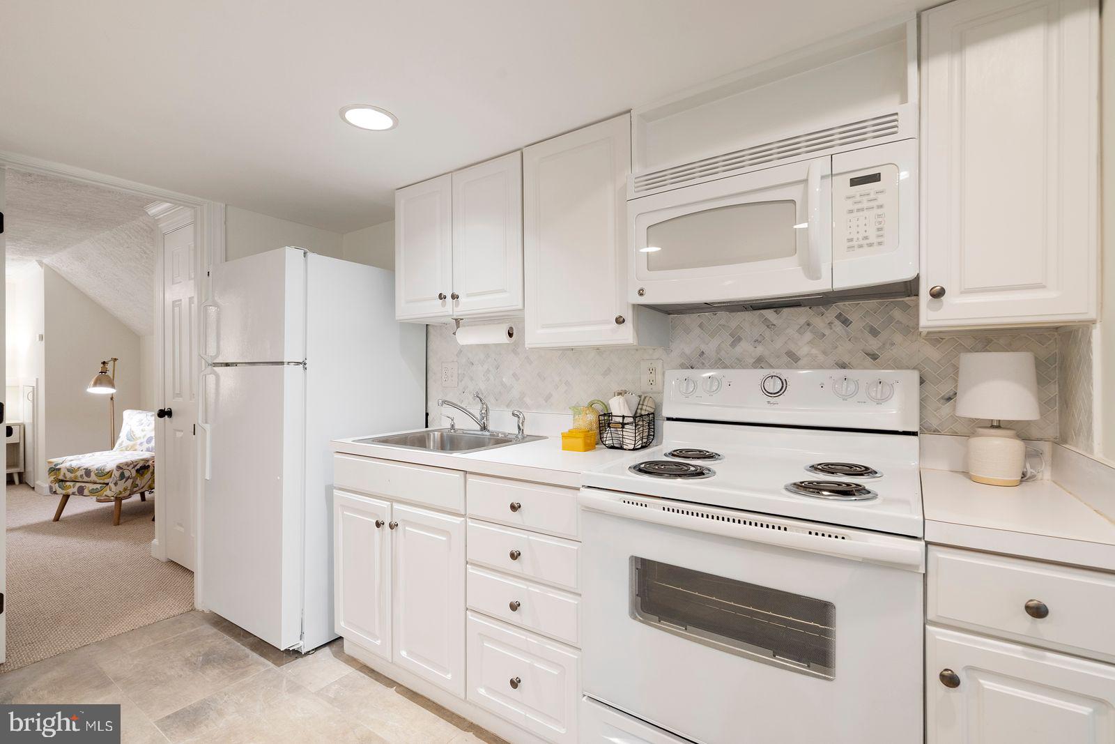 CHESTERBROOK GARDENS - Residential