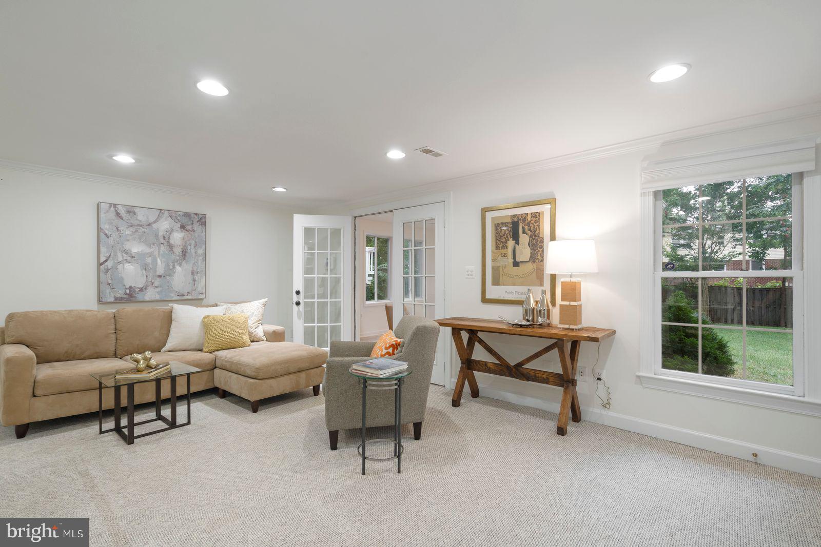 CHESTERBROOK GARDENS - Residential