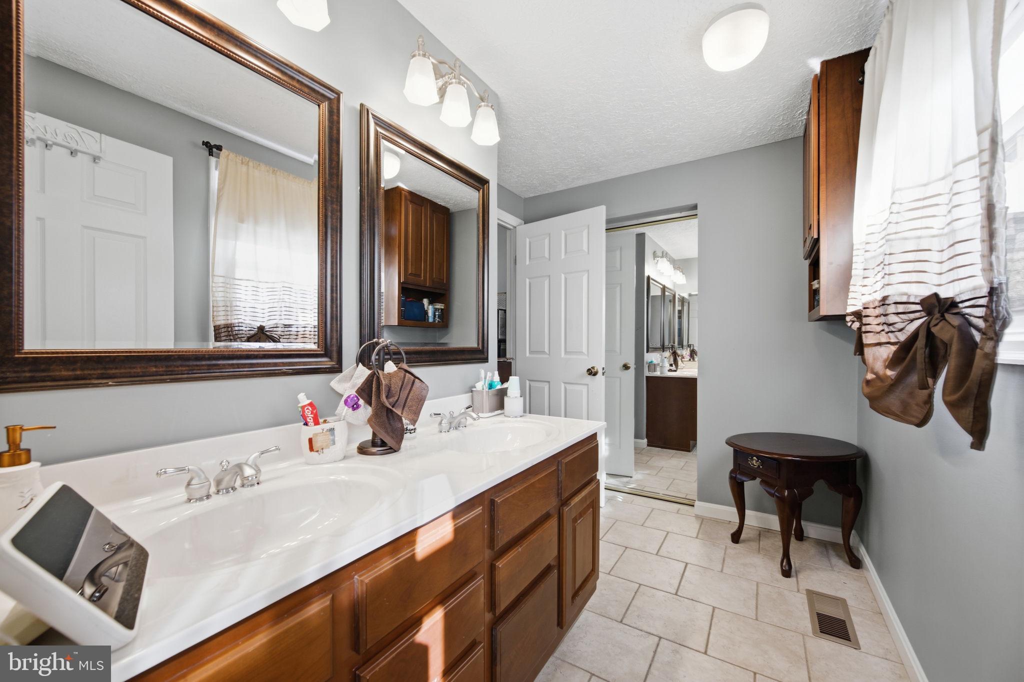 BRENTWOOD PARK - Residential