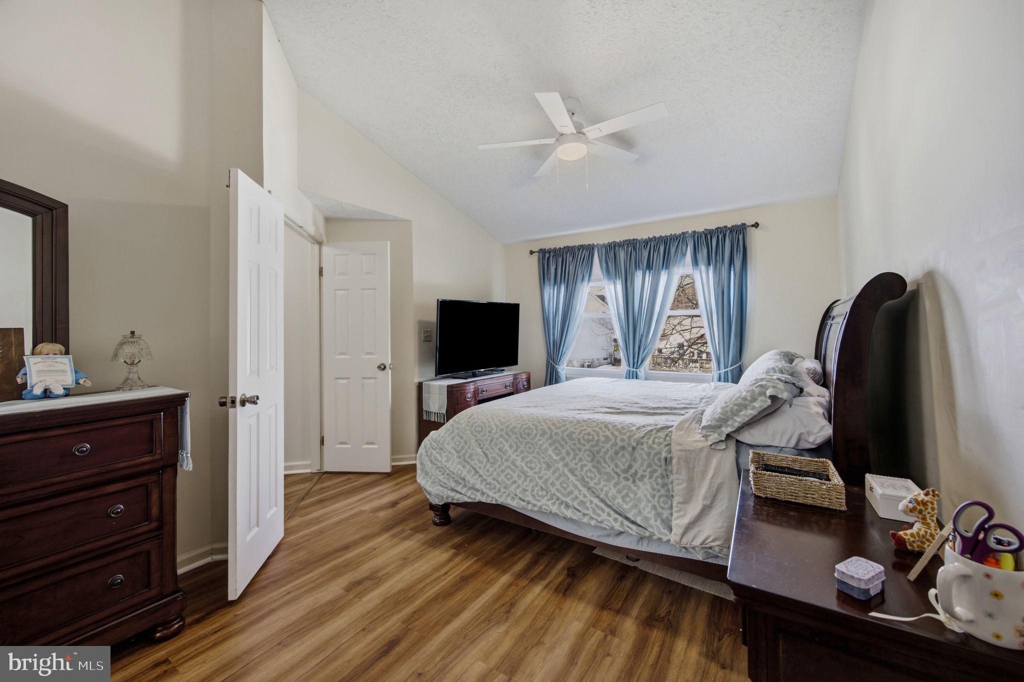 BRENTWOOD PARK - Residential