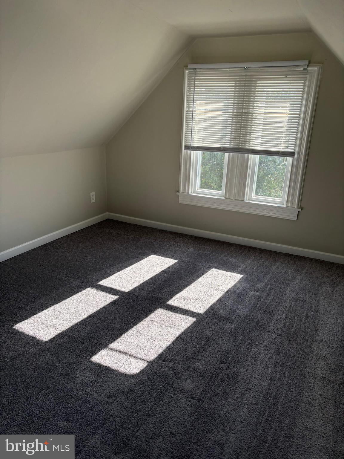 WILLOW GROVE - Residential Lease