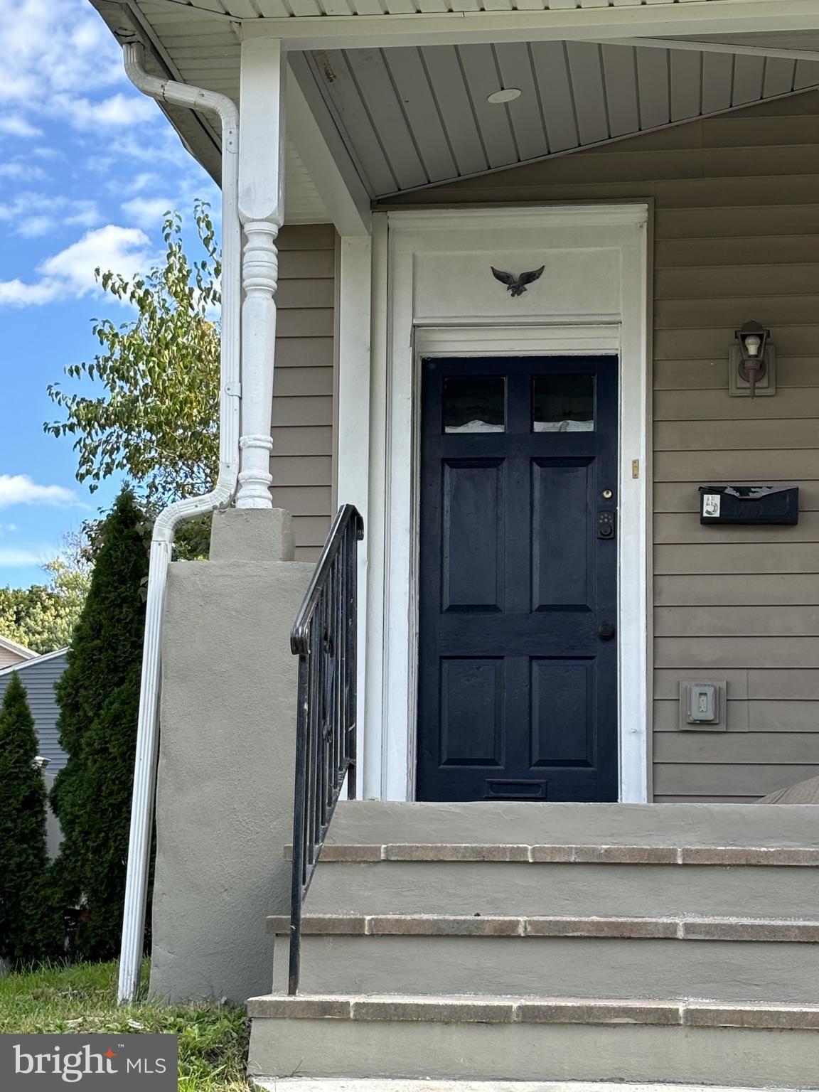 WILLOW GROVE - Residential Lease