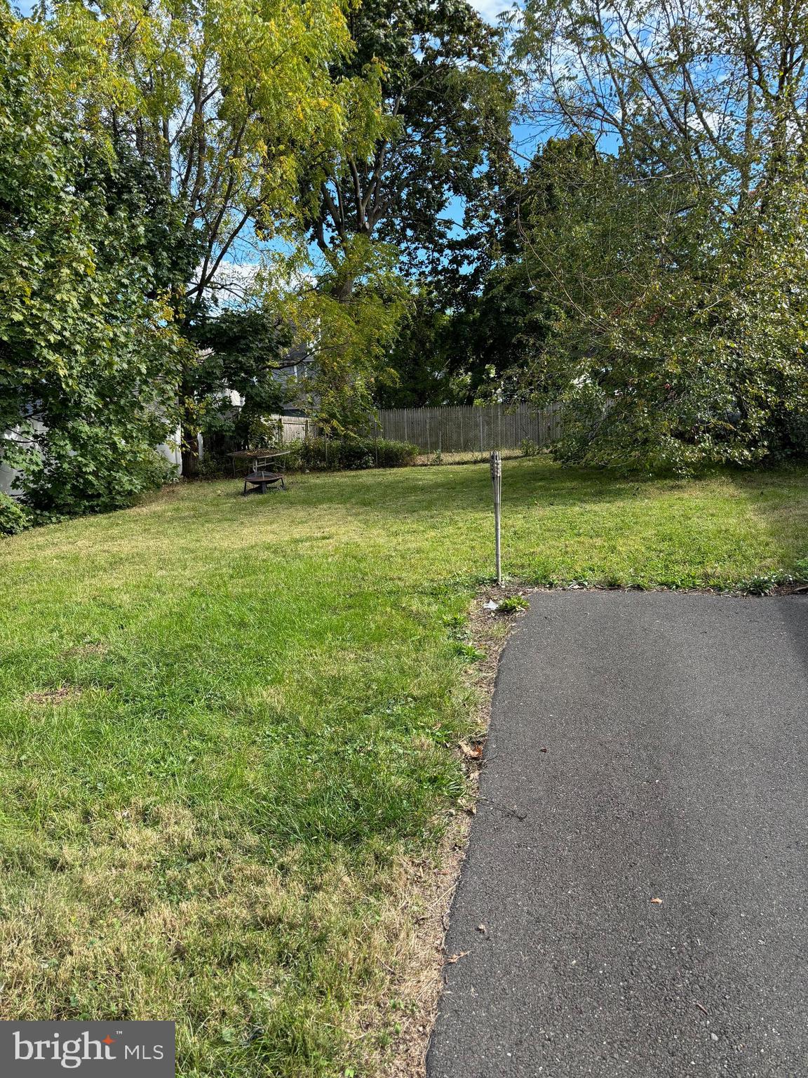 WILLOW GROVE - Residential Lease