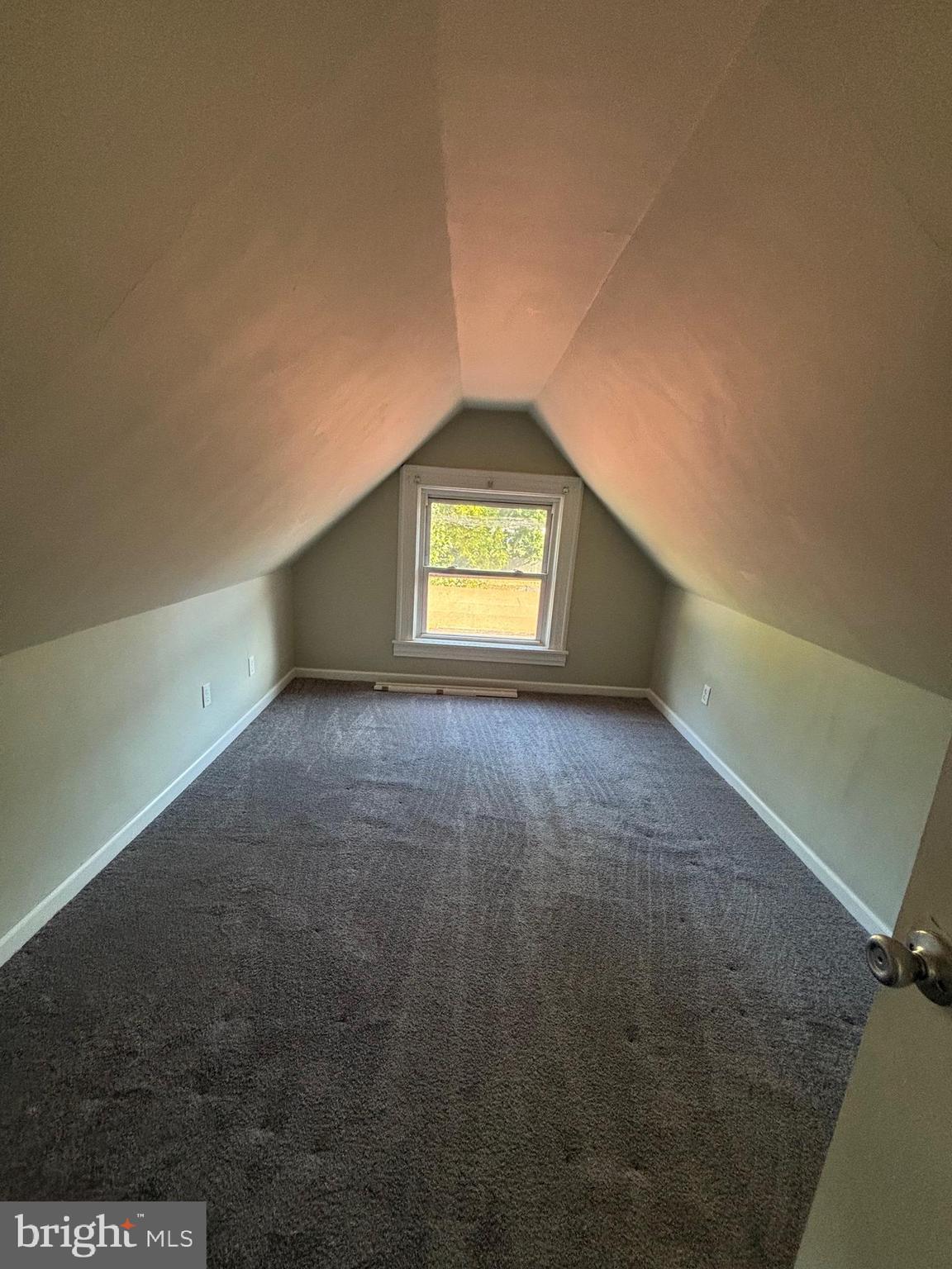 WILLOW GROVE - Residential Lease