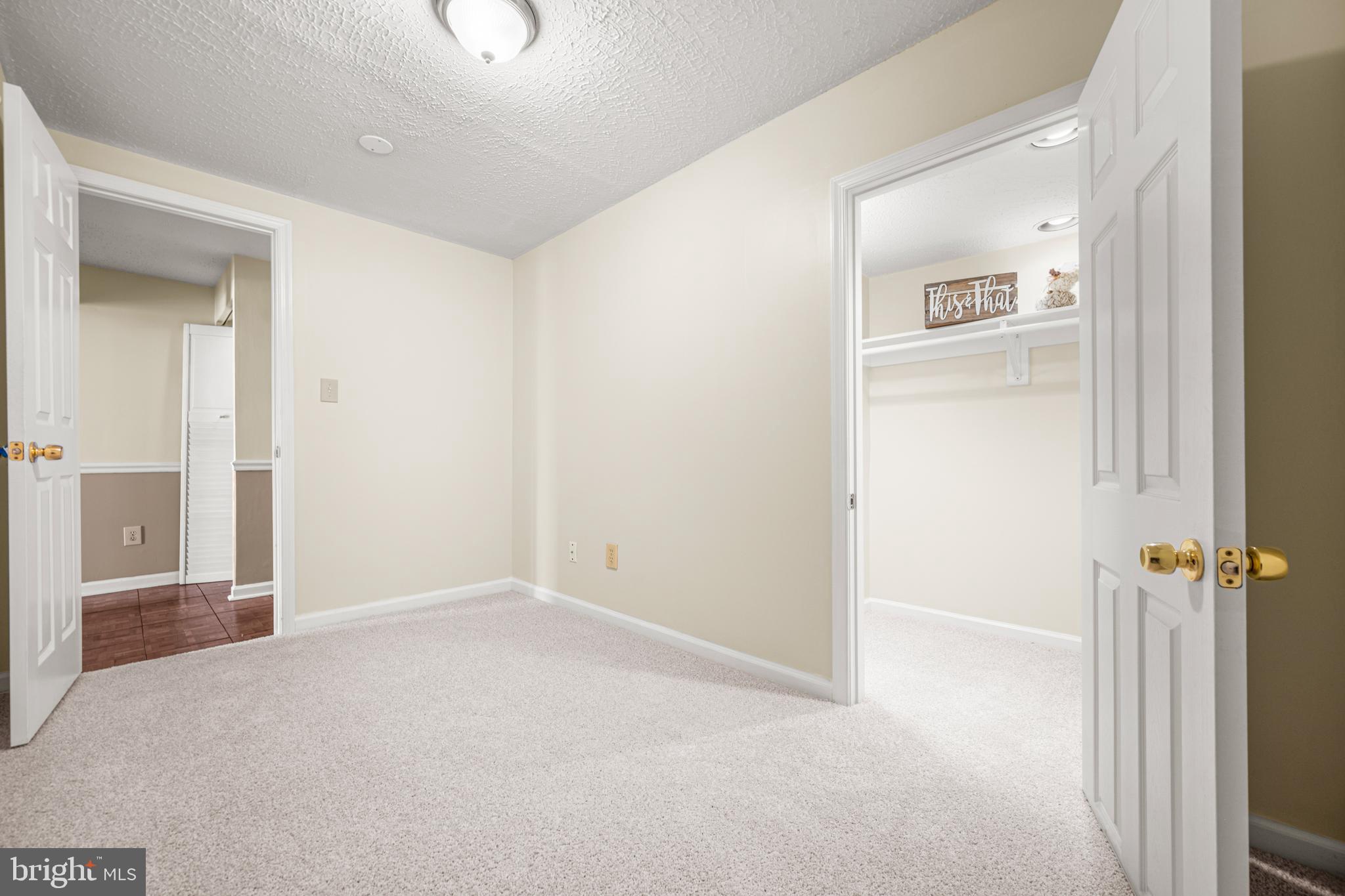 CLOVERFIELD MANOR - Residential