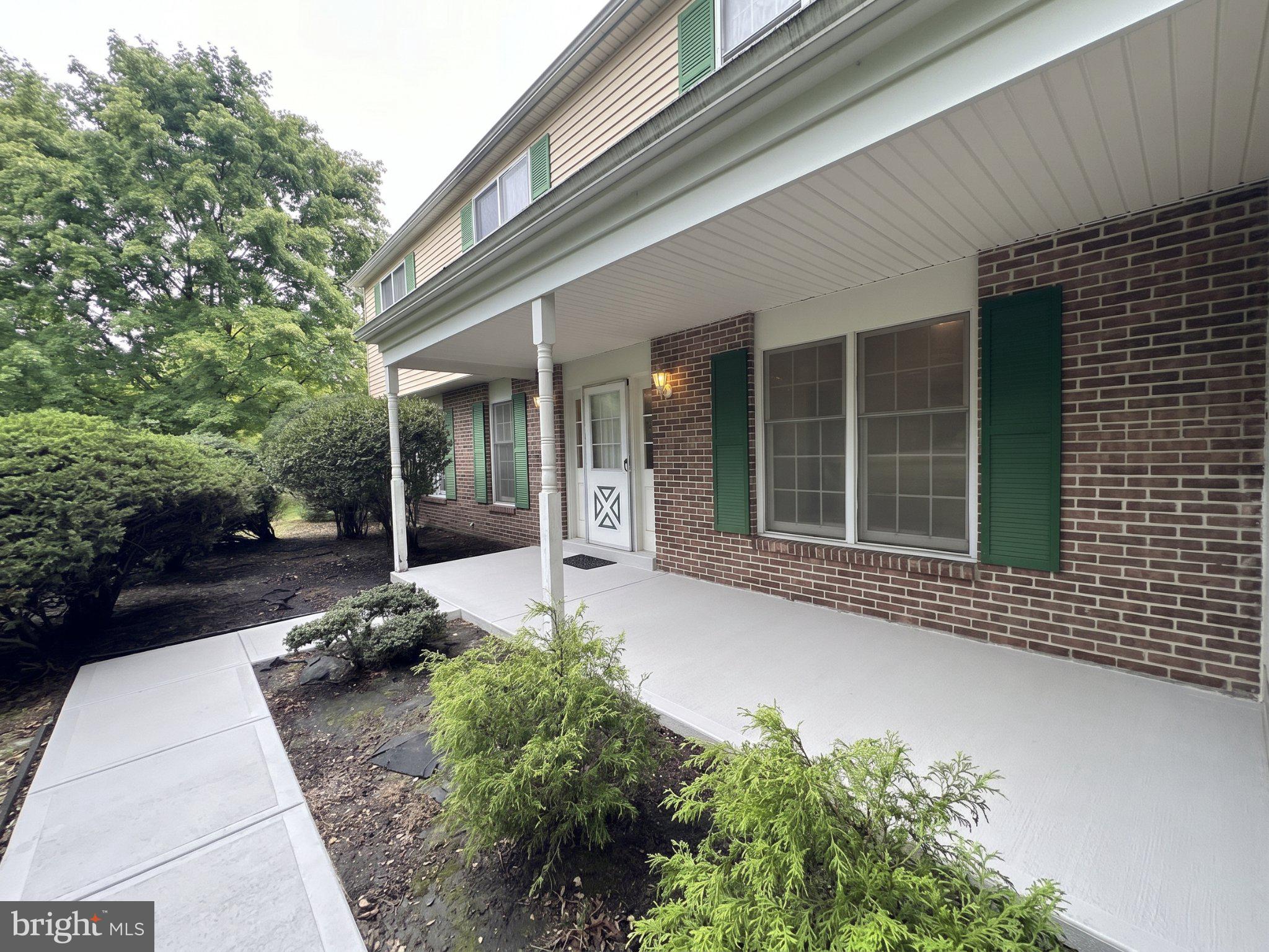 902 QUINCY DRIVE