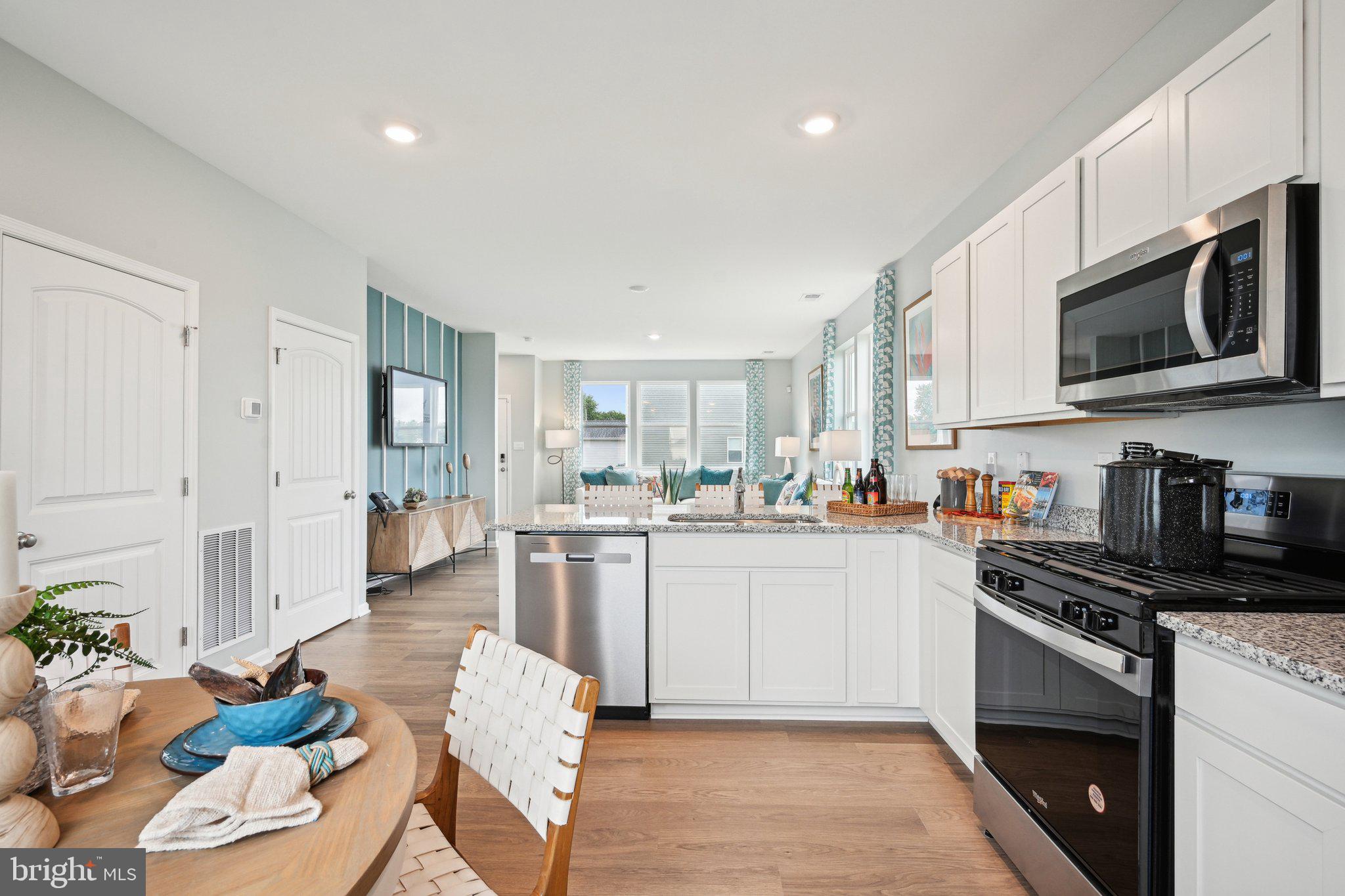 INGRAM VILLAGE - Residential