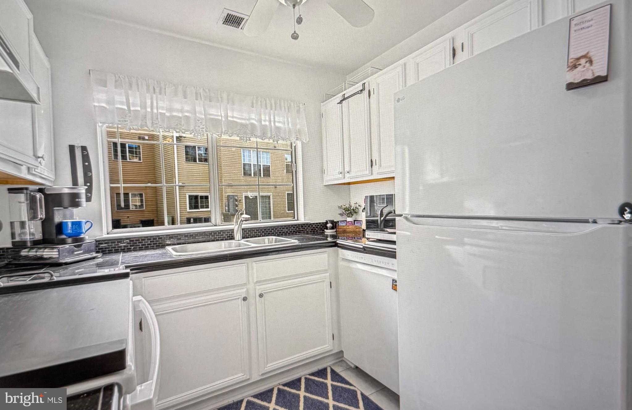 1130 HUNTMASTER TERRACE NE 102