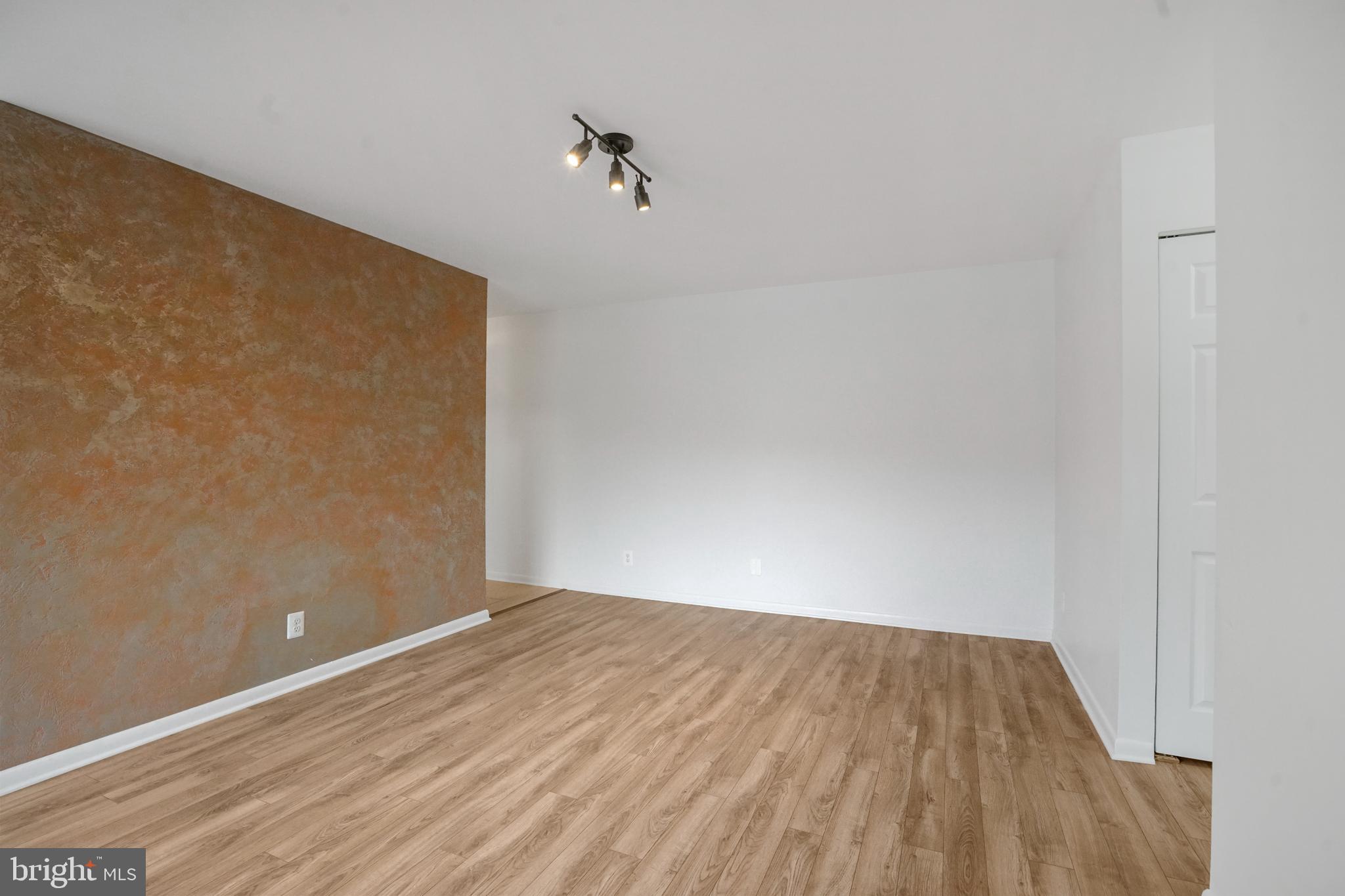 VILLAGE OF LONG REACH - Residential Lease