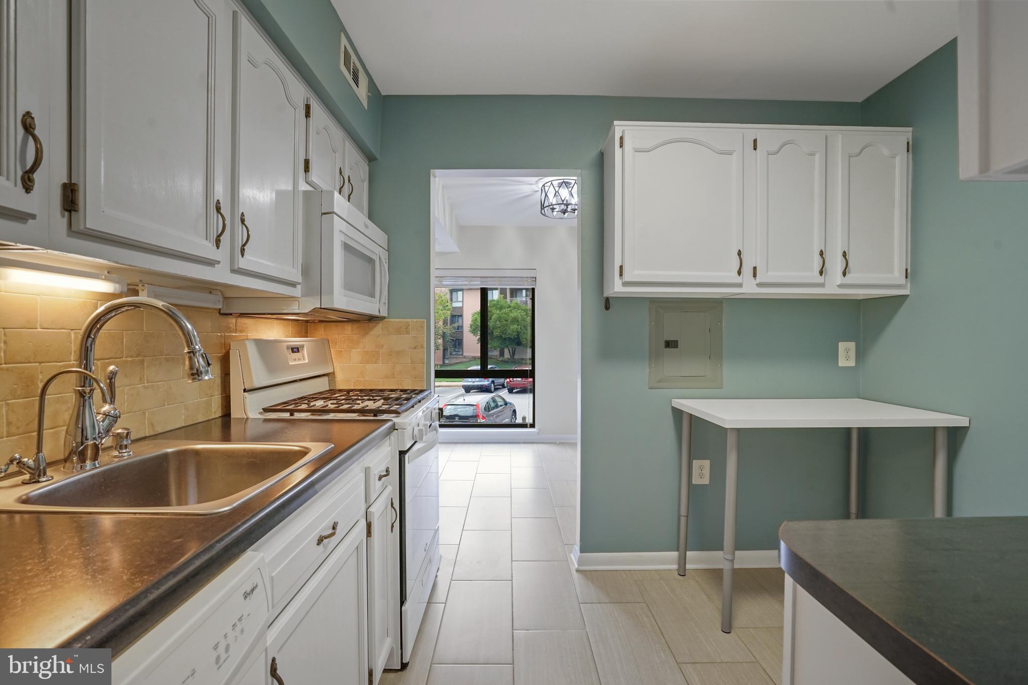 VILLAGE OF LONG REACH - Residential Lease