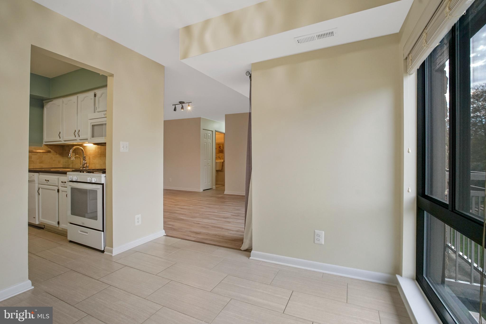 VILLAGE OF LONG REACH - Residential Lease