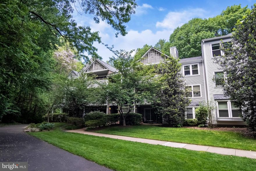 Beautiful open floor plan end unit 2 BR 2 baths condo located in desirable Lafayette Forest community. Backing to trees for wooded views and privacy. Recessed lights above the fireplace. Move in ready ! Granite counter top. Updated Kitchen and bathroom. Replaced all windows (2019) New washer/dryer (2019) New paint (2018), New carpet(2018)  Secure large storage area  on lower level. Perfect commuter location.