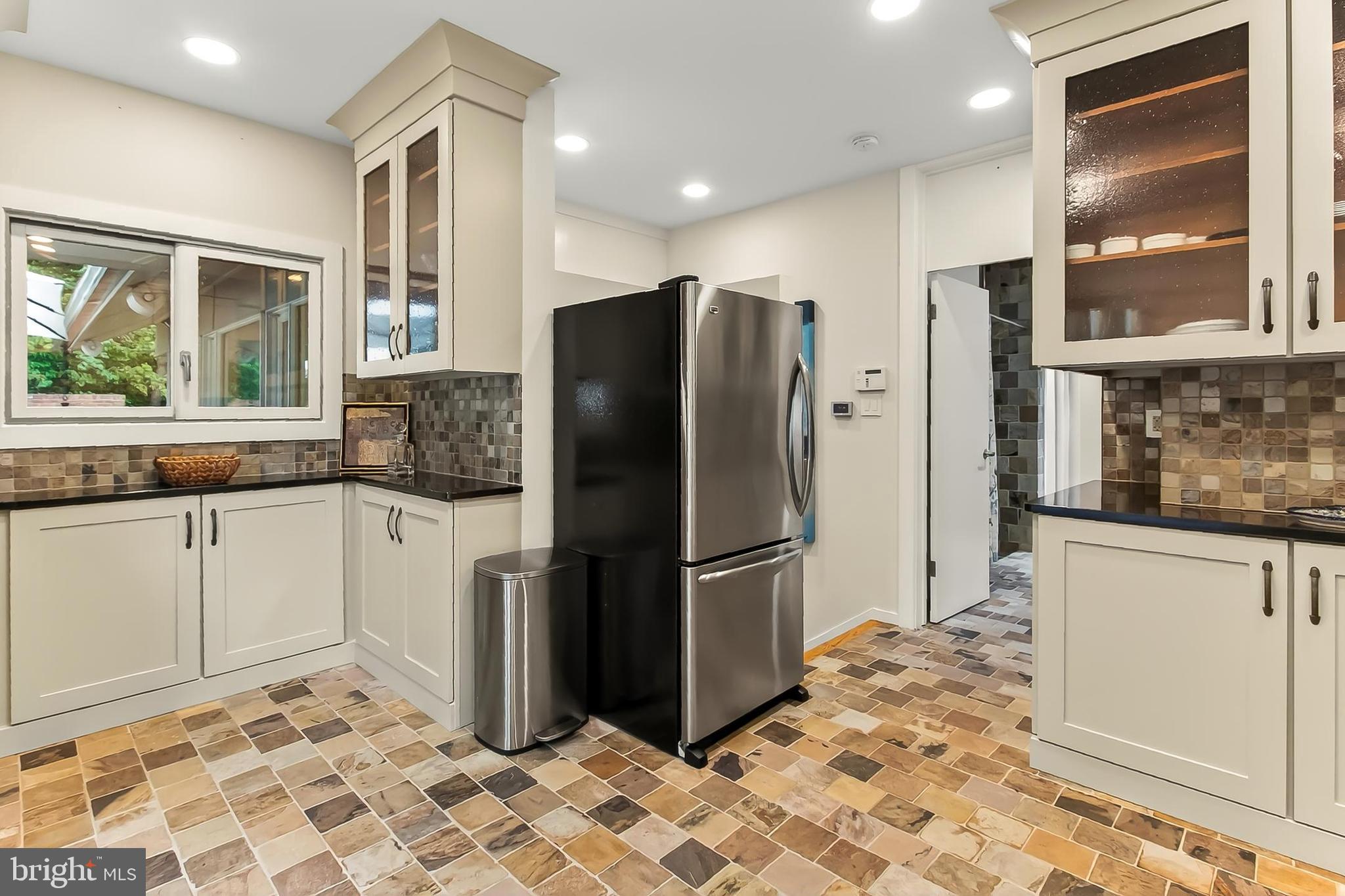 ARLINGTON RIDGE - Residential