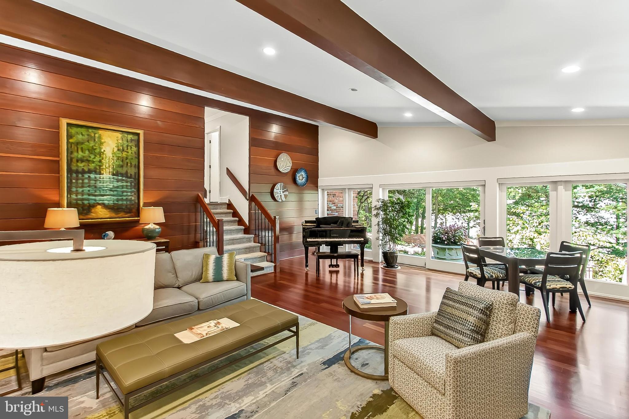 ARLINGTON RIDGE - Residential