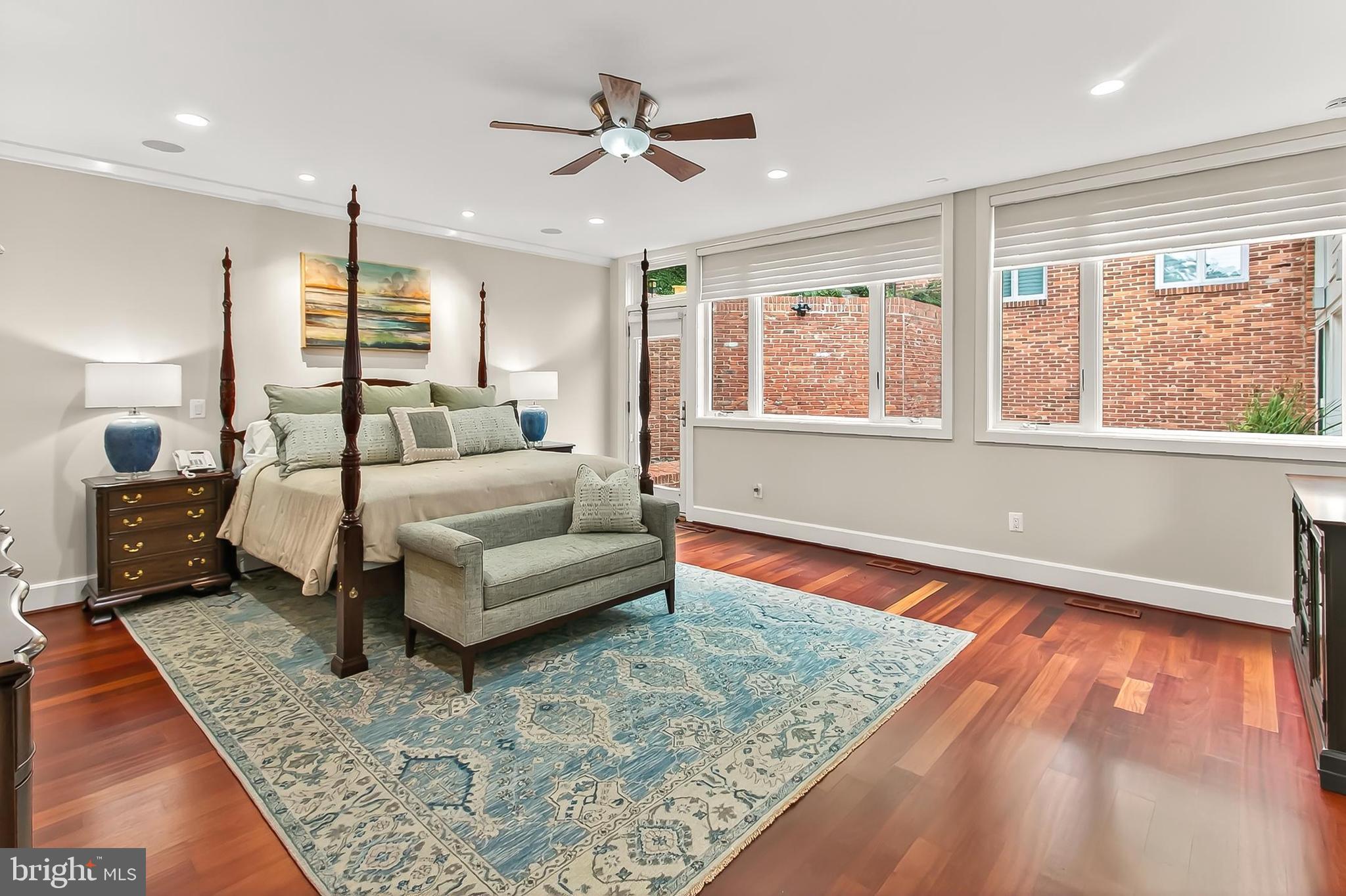 ARLINGTON RIDGE - Residential