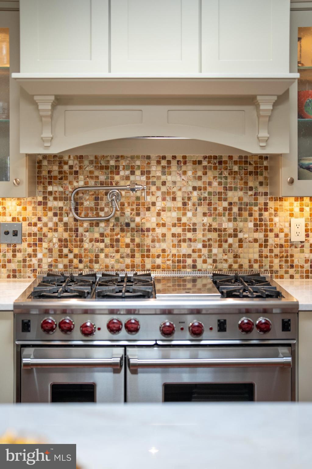 ARLINGTON RIDGE - Residential