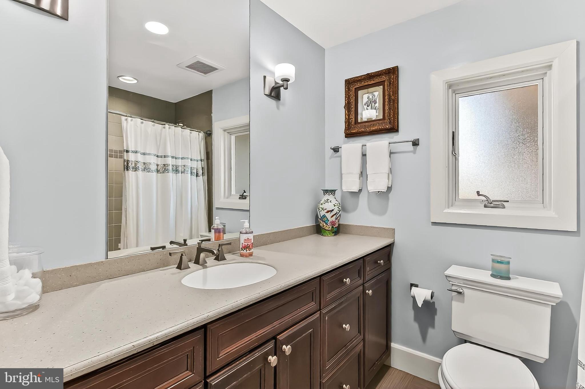 ARLINGTON RIDGE - Residential