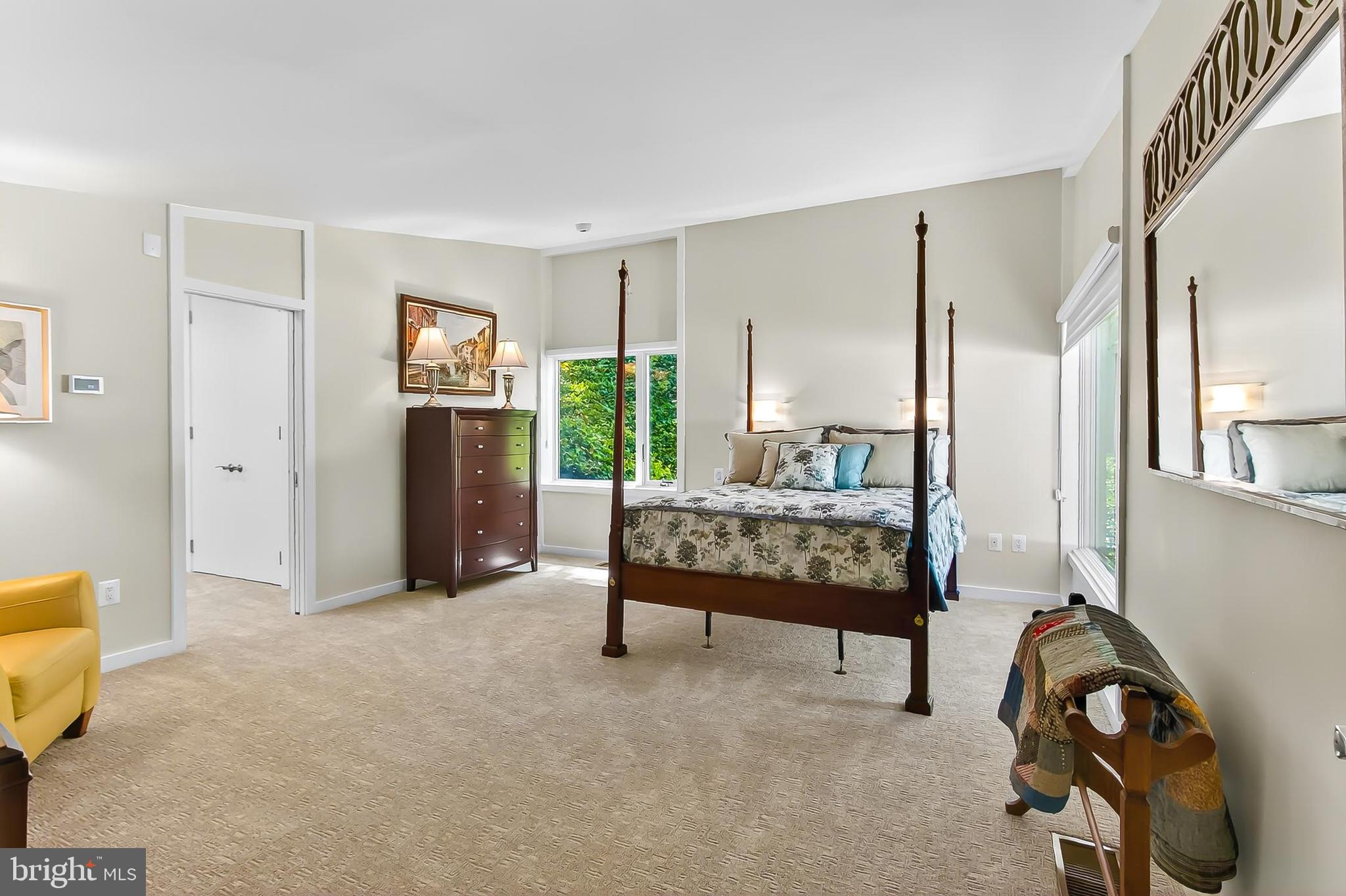 ARLINGTON RIDGE - Residential