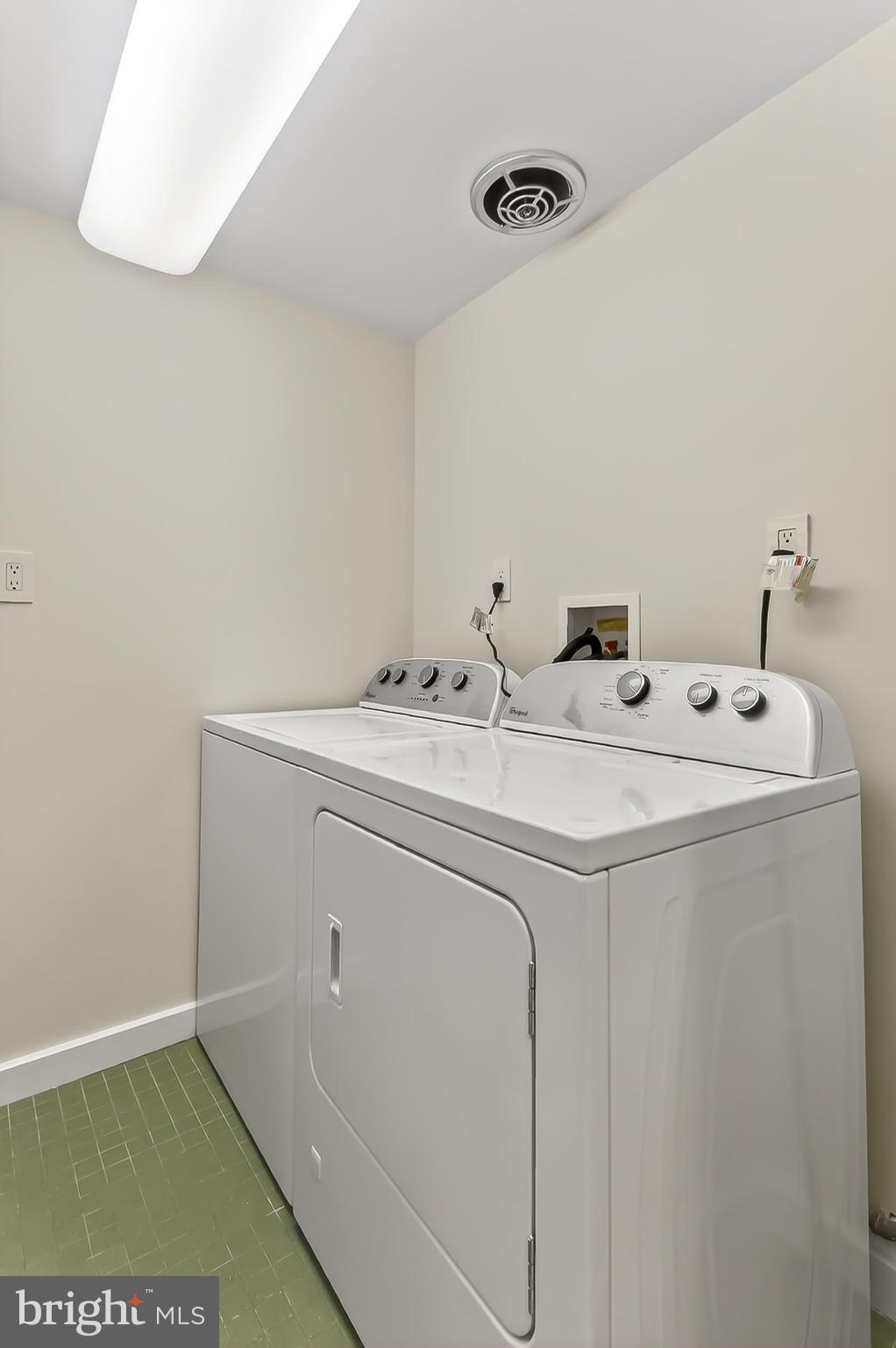 ARLINGTON RIDGE - Residential