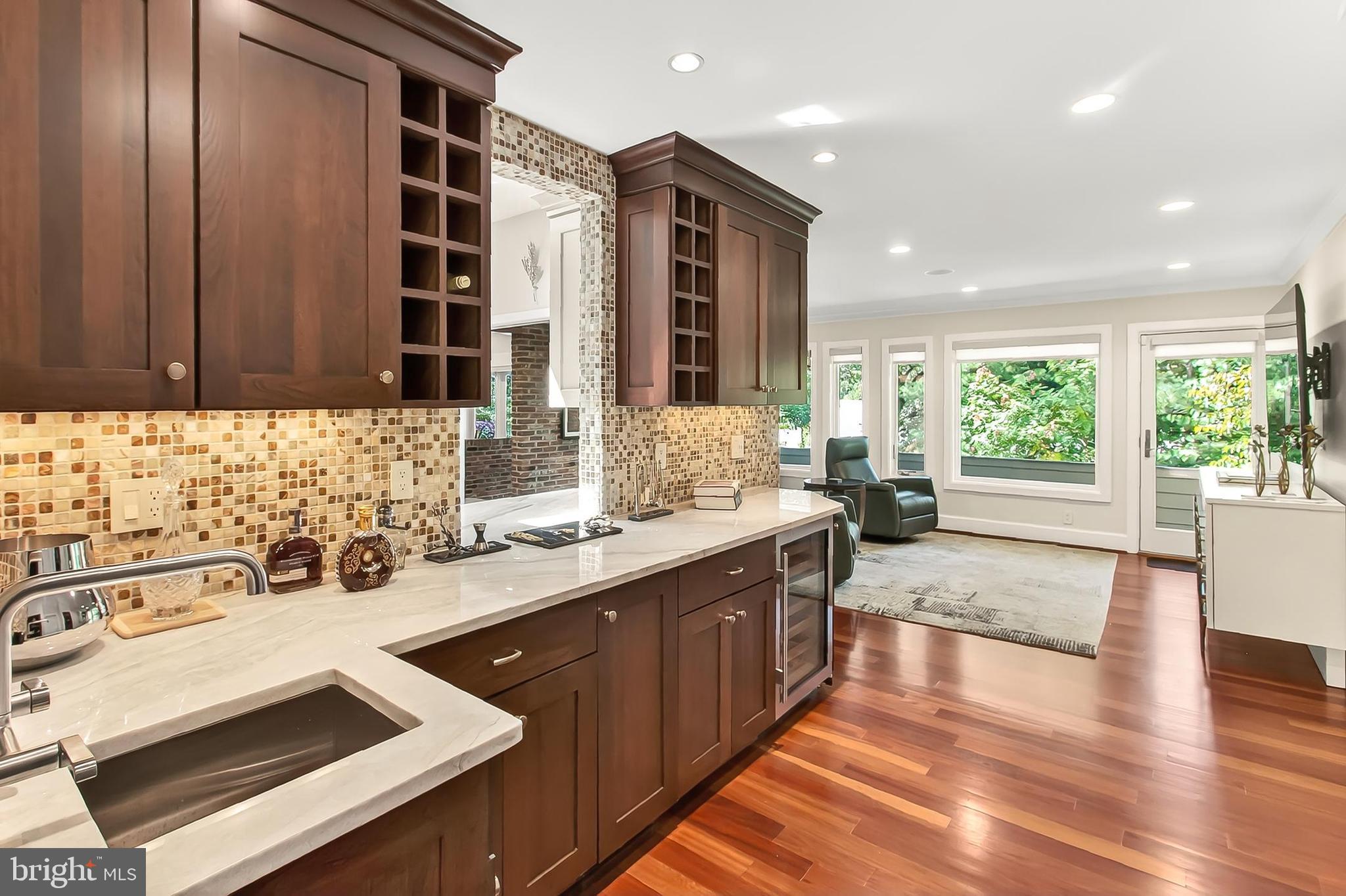 ARLINGTON RIDGE - Residential