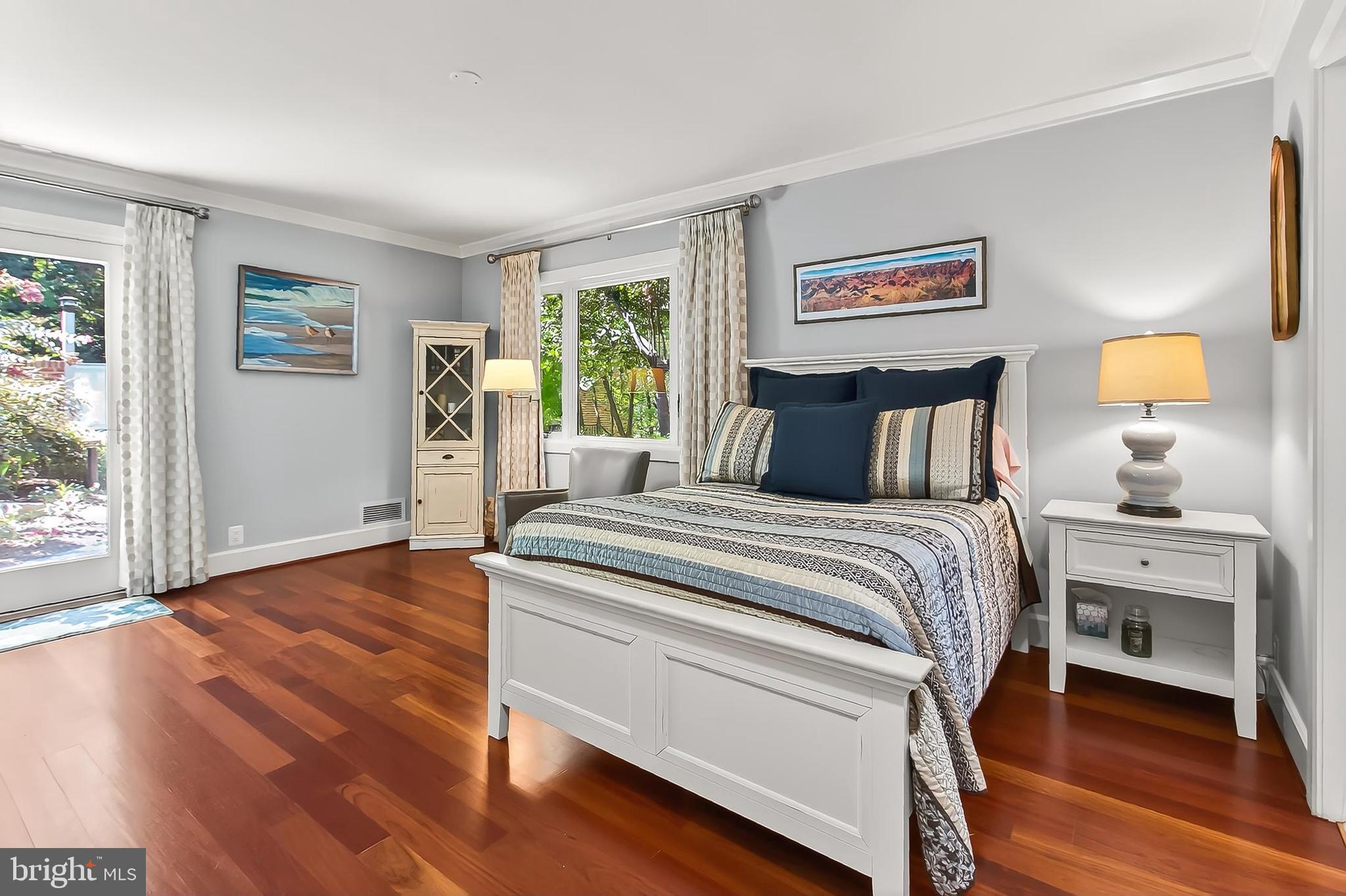 ARLINGTON RIDGE - Residential