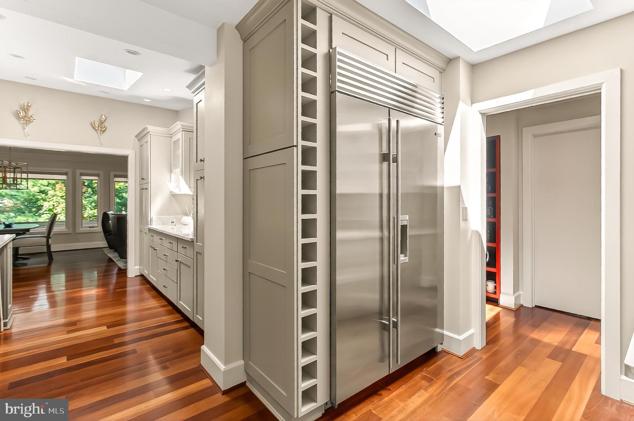 ARLINGTON RIDGE - Residential