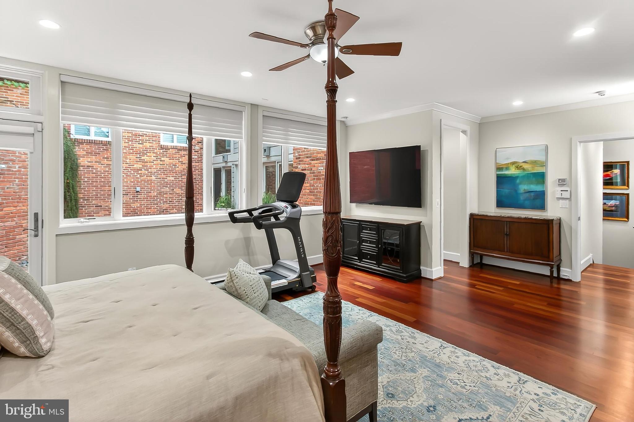 ARLINGTON RIDGE - Residential