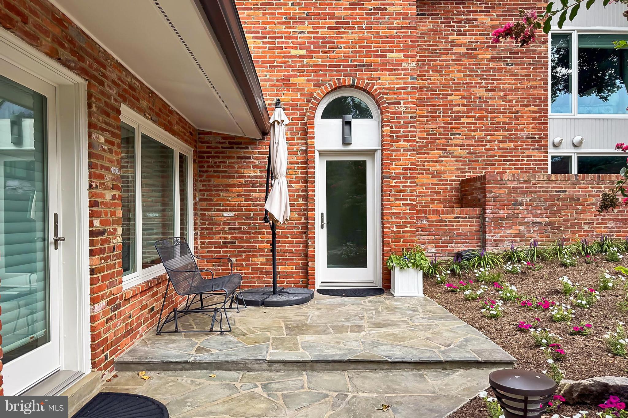 ARLINGTON RIDGE - Residential