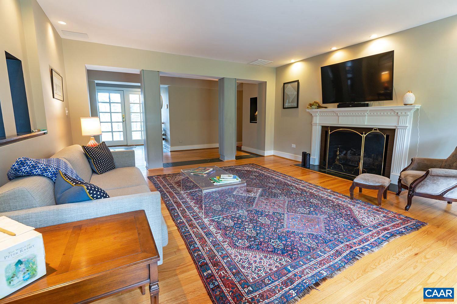 33 CANTERBURY RD