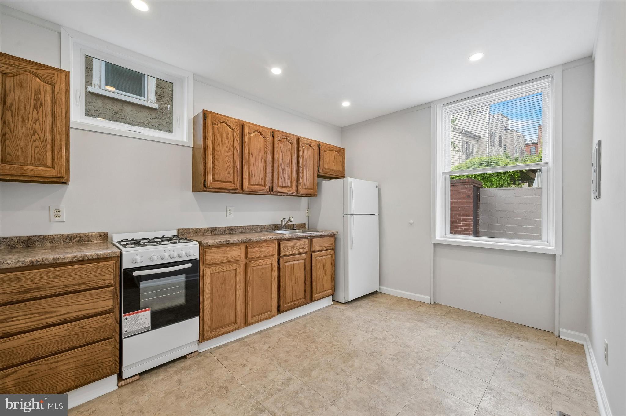 NORTHERN LIBERTIES - Commercial Sale