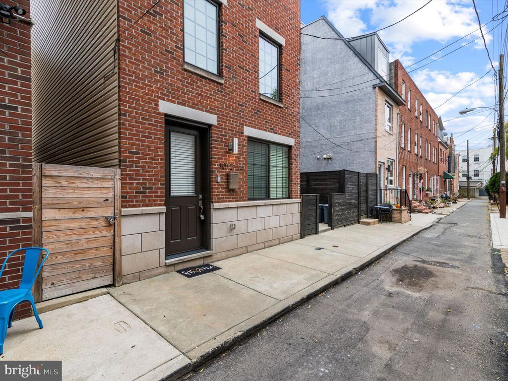 Photo of 1012 S Randolph Street #3, PHILADELPHIA, PA 19147 (MLS # PAPH2583438)