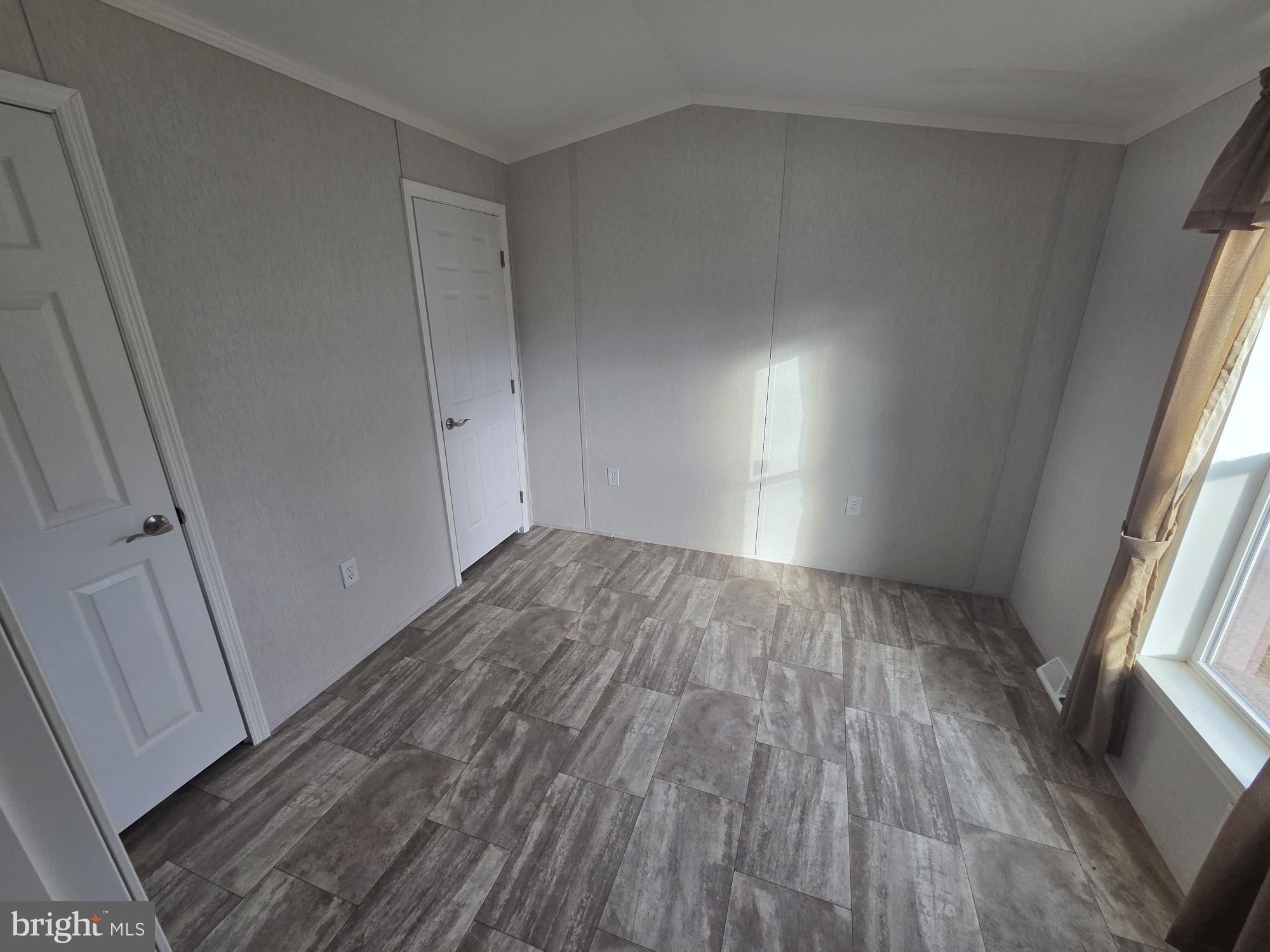 MELODYLAKESCNTRYCLUB - Residential