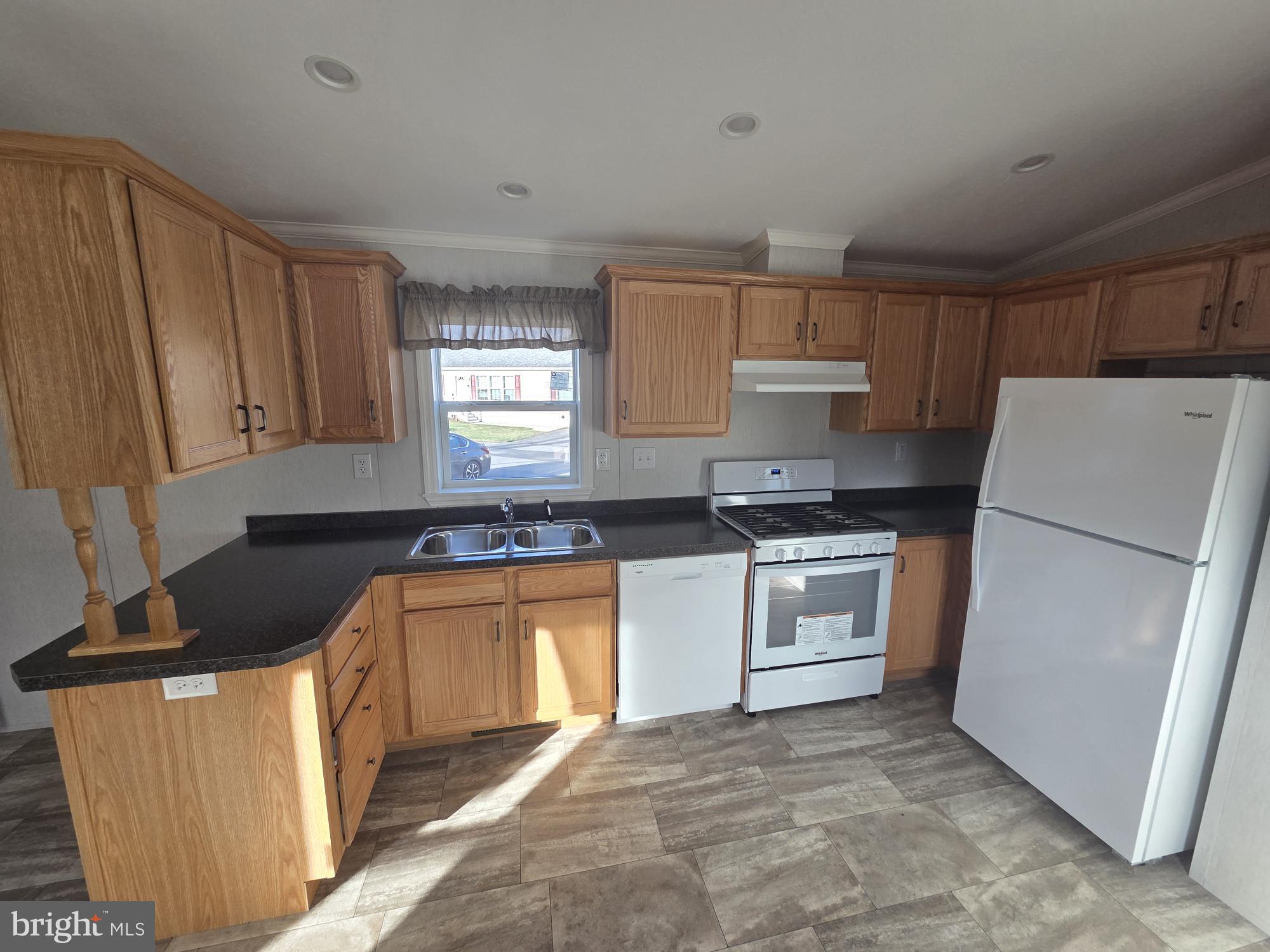 MELODYLAKESCNTRYCLUB - Residential