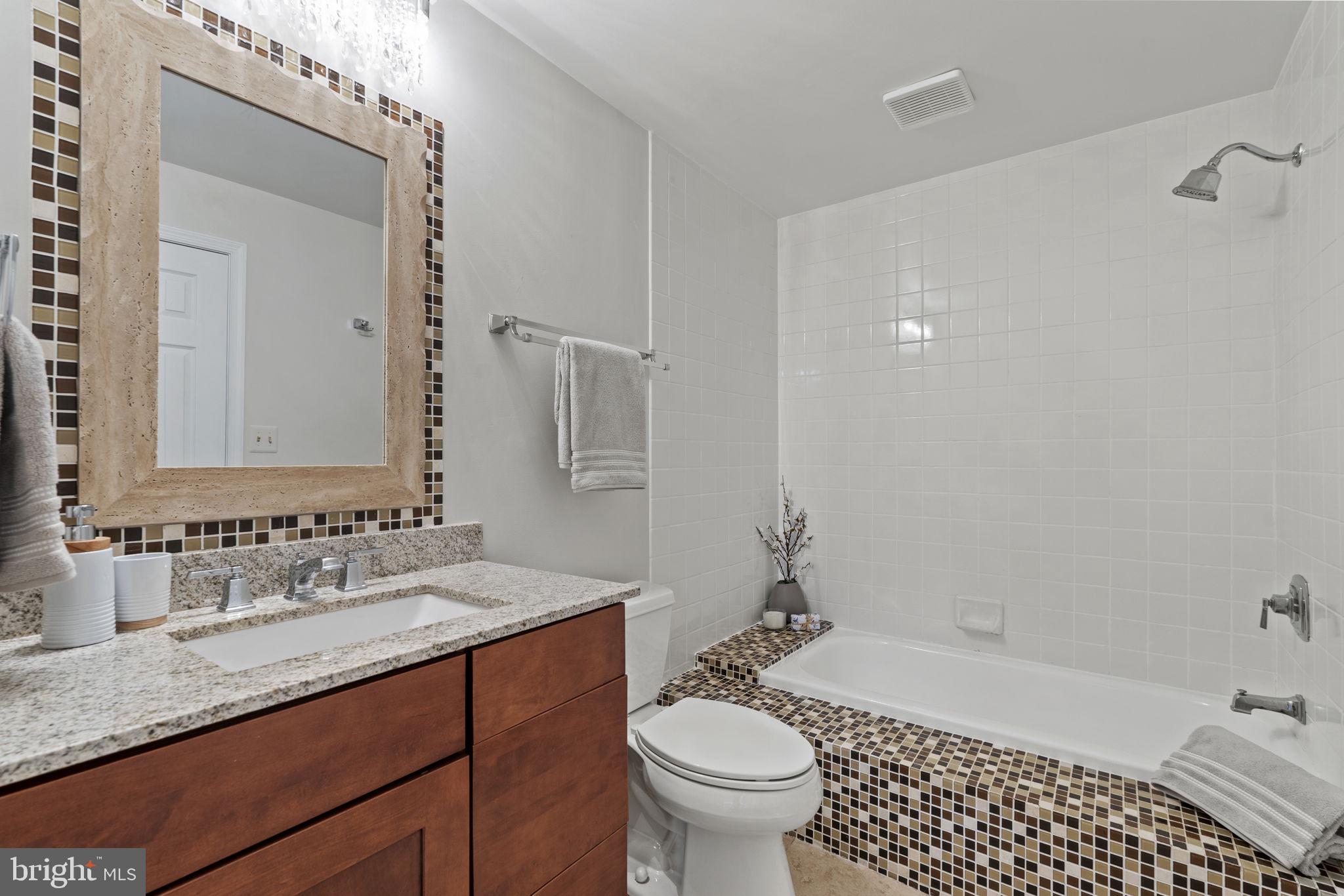 NORTH POTOMAC - Residential