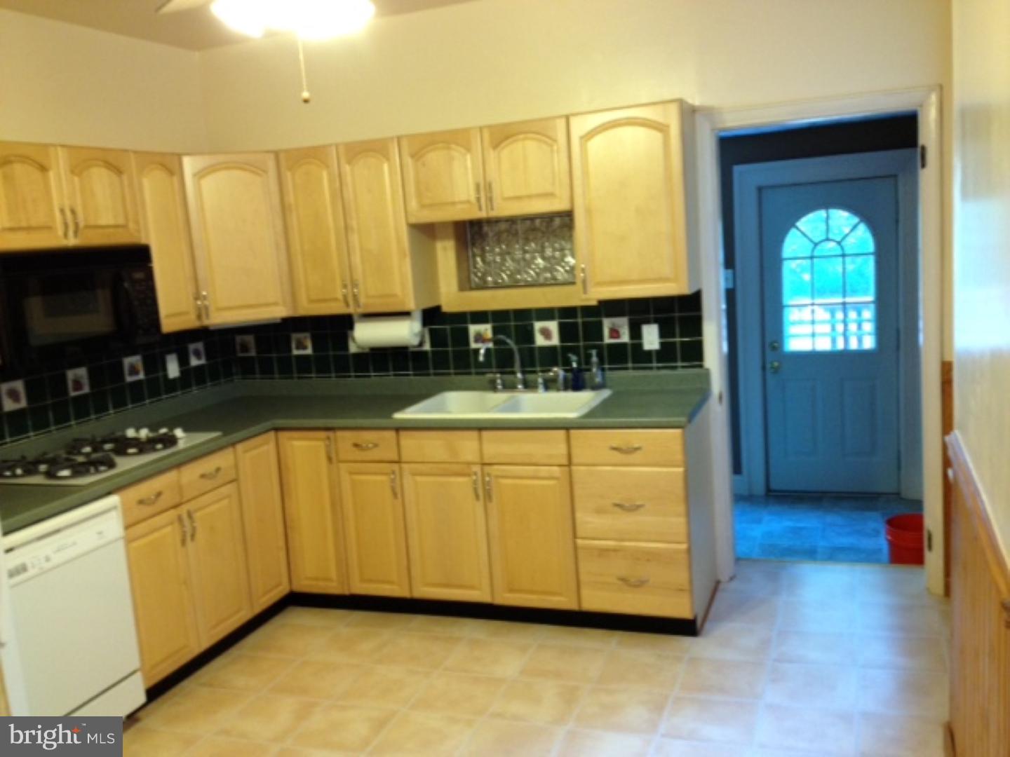 ROXBOROUGH - Residential Lease