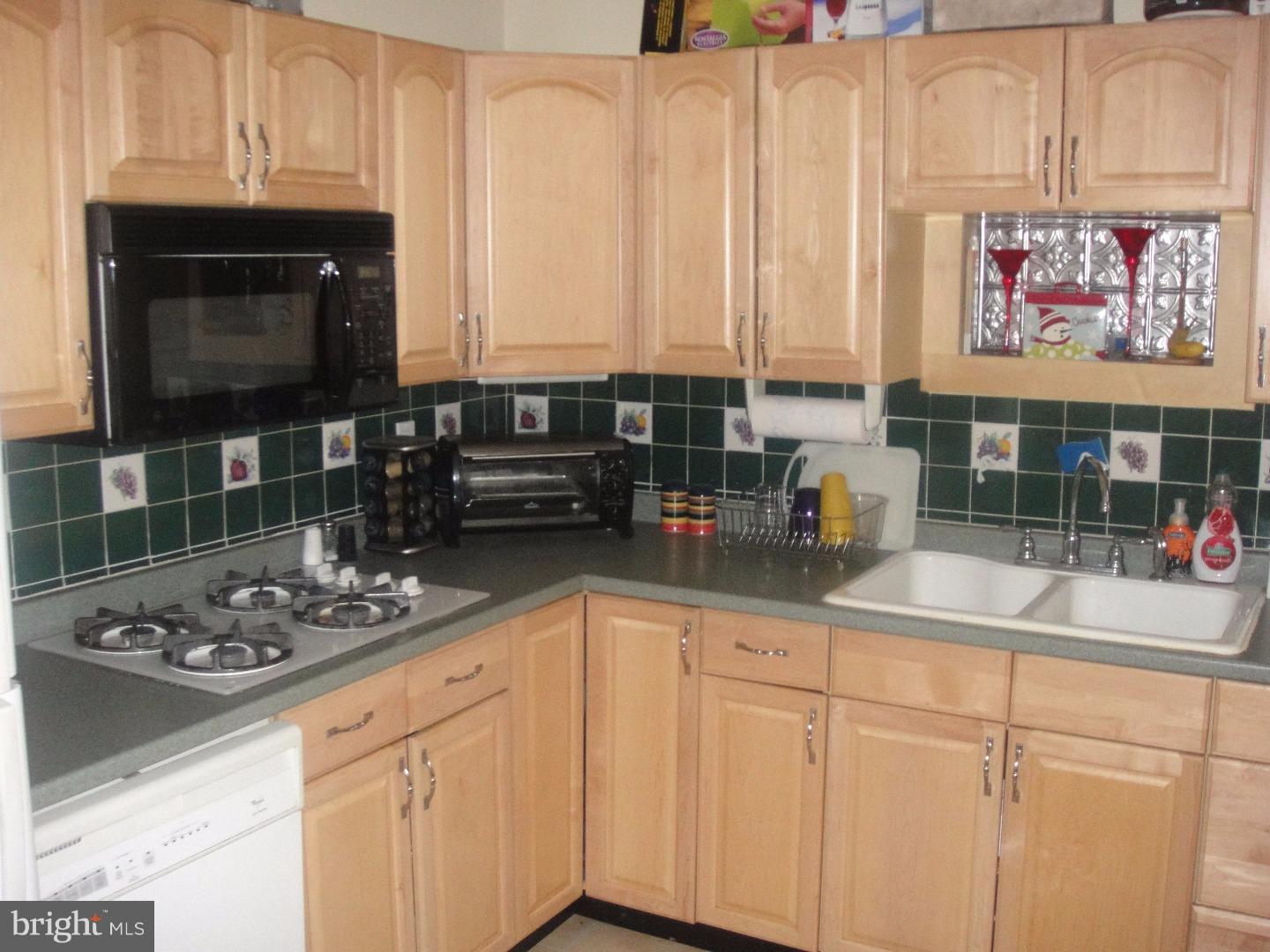 ROXBOROUGH - Residential Lease