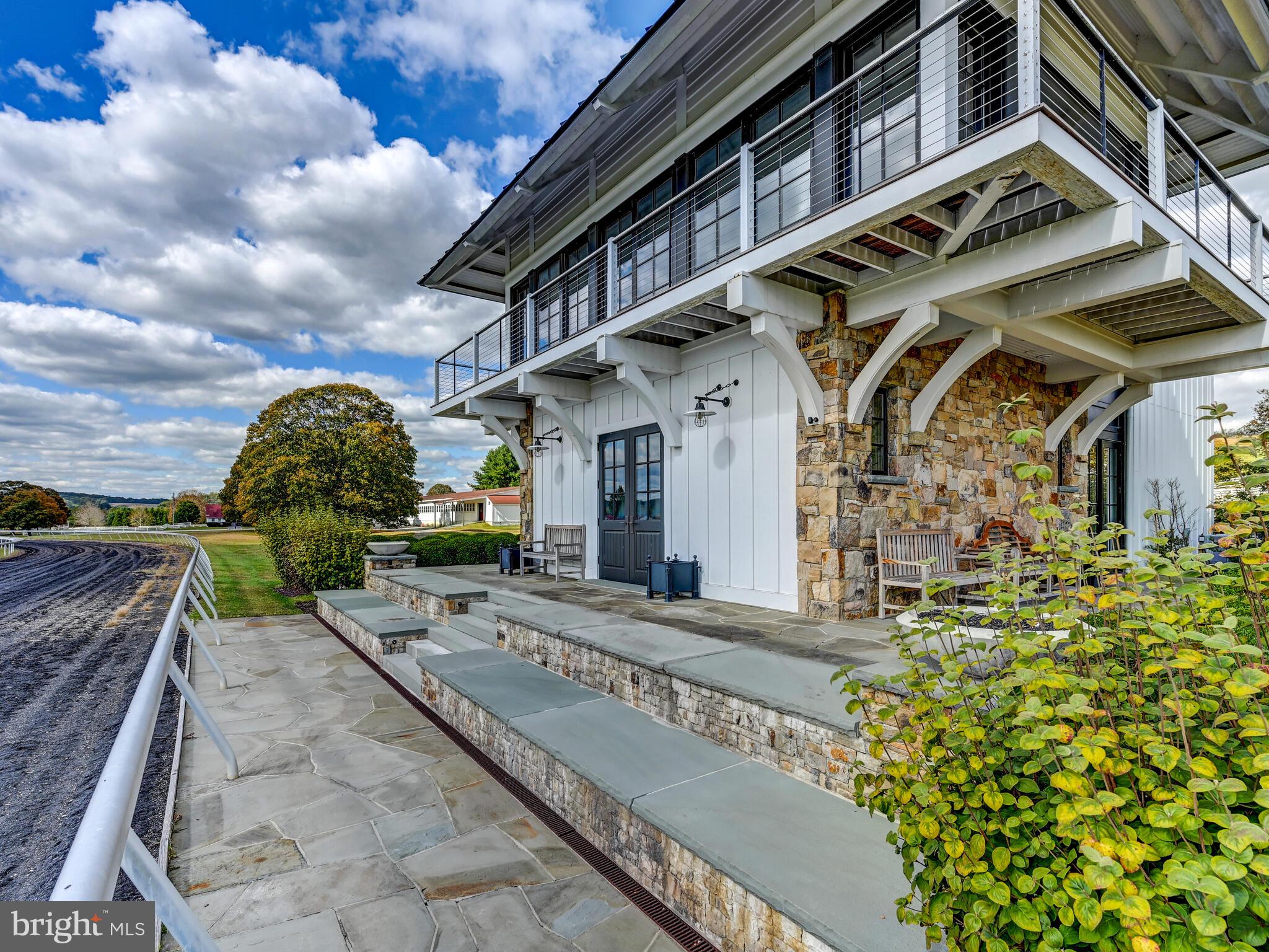 WORTHINGTON VALLEY - Residential