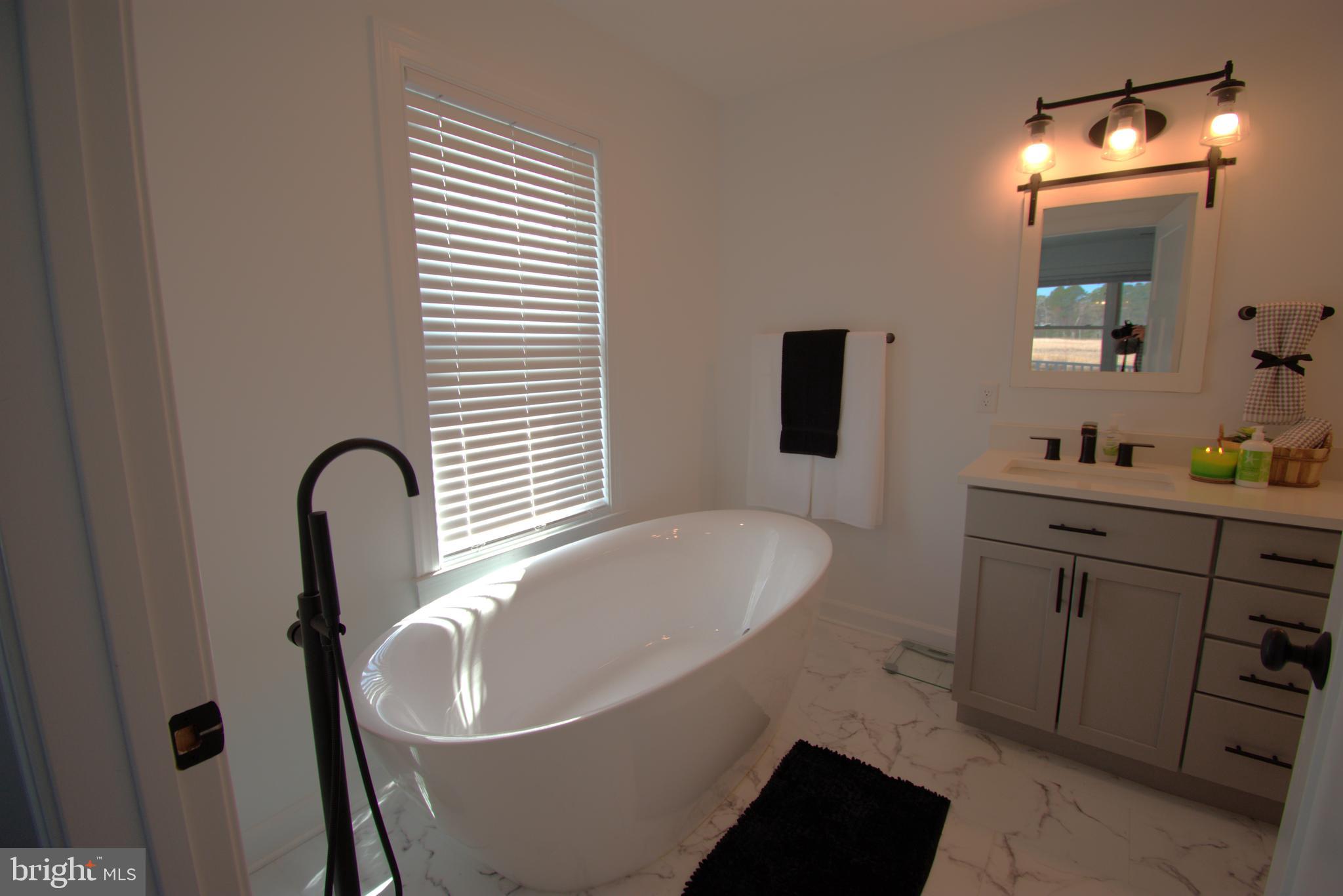 THE LANDING AT TOTUSKEY CREEK - Residential Lease