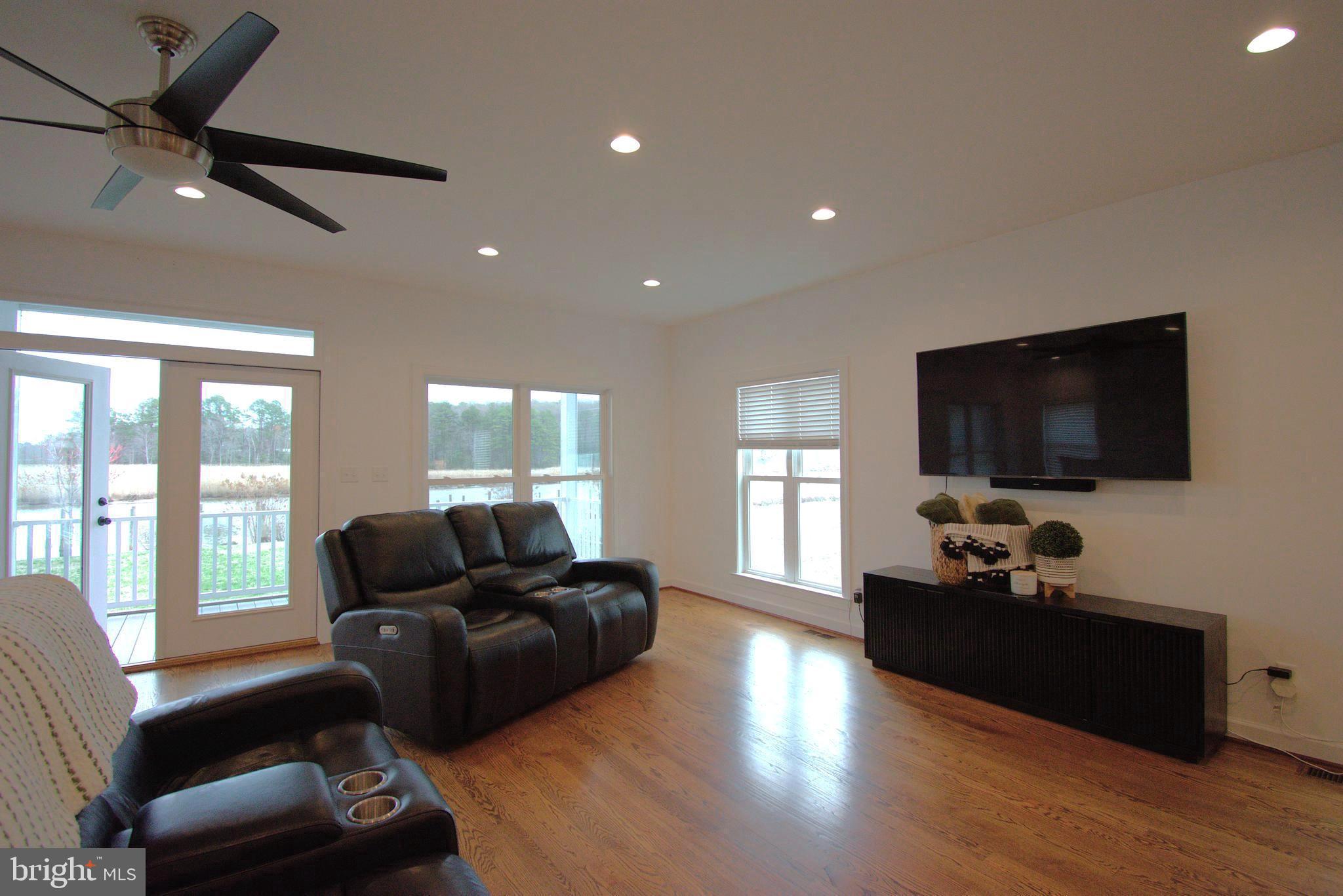 THE LANDING AT TOTUSKEY CREEK - Residential Lease