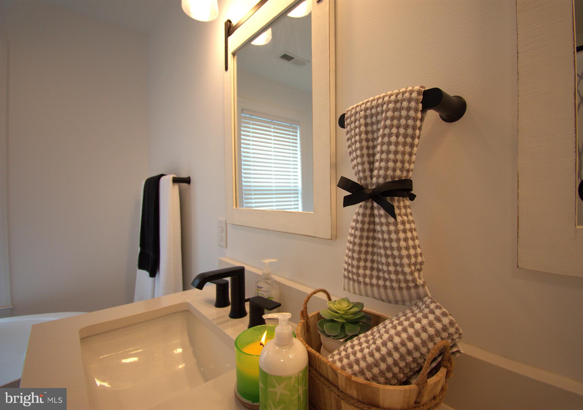 THE LANDING AT TOTUSKEY CREEK - Residential Lease