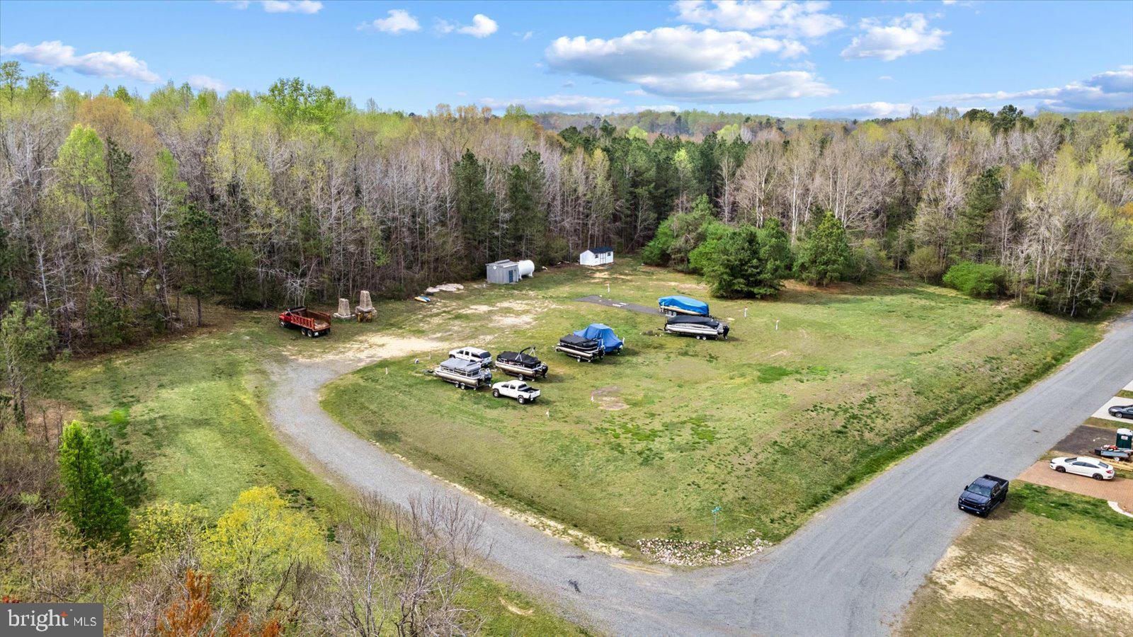 THE LANDING AT TOTUSKEY CREEK - Residential Lease