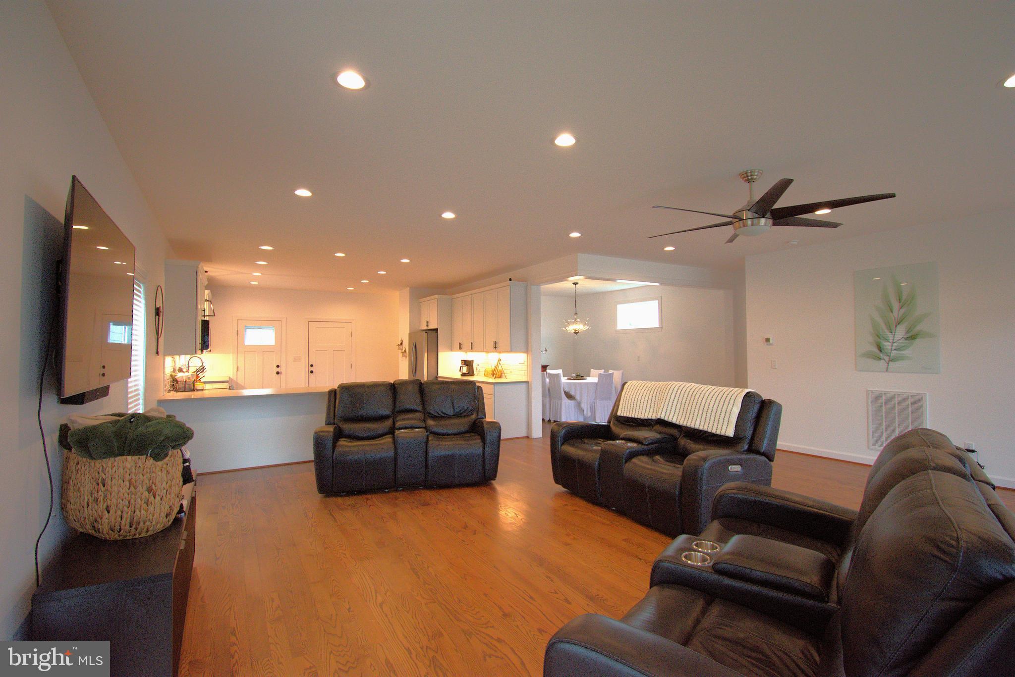 THE LANDING AT TOTUSKEY CREEK - Residential Lease