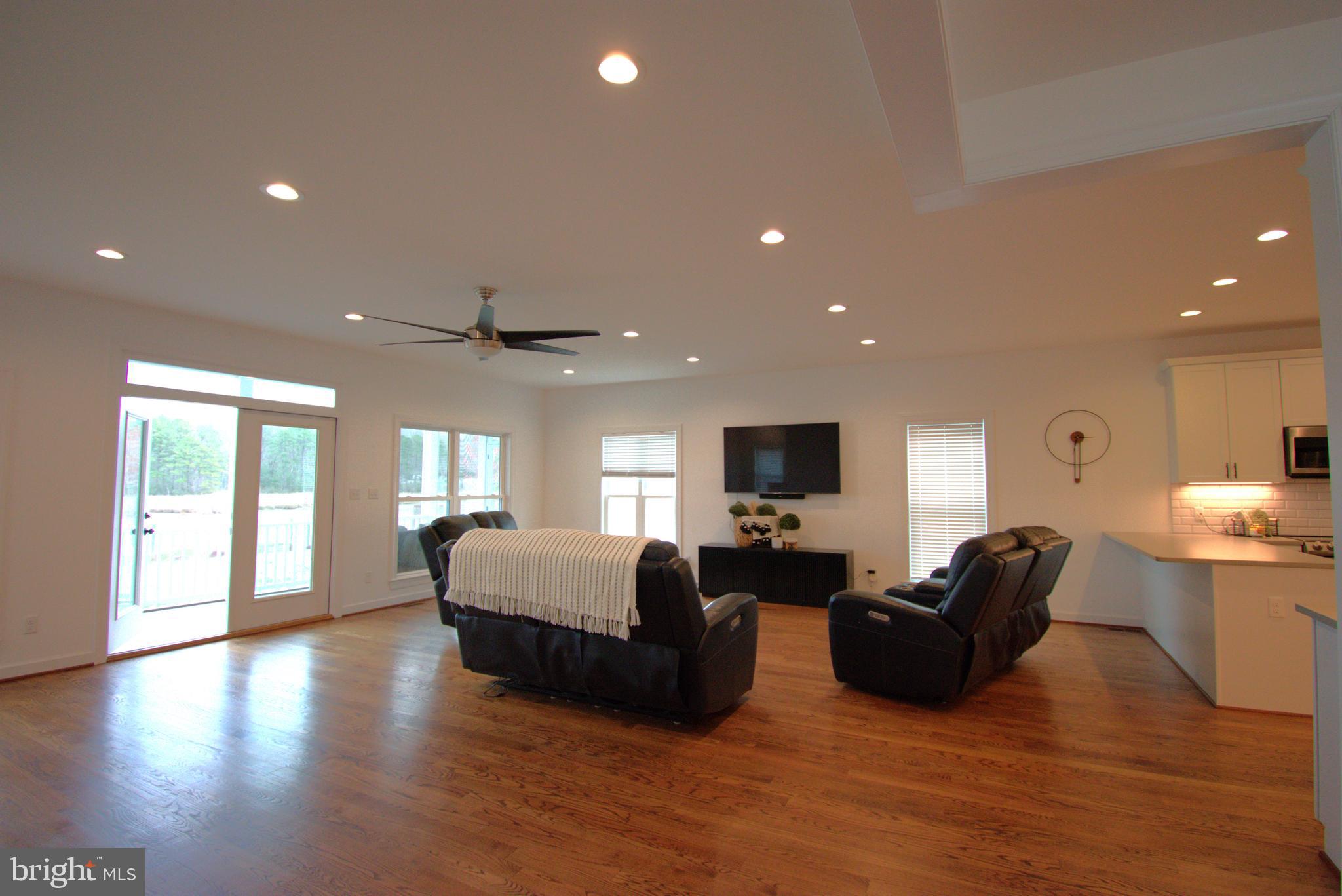 THE LANDING AT TOTUSKEY CREEK - Residential Lease