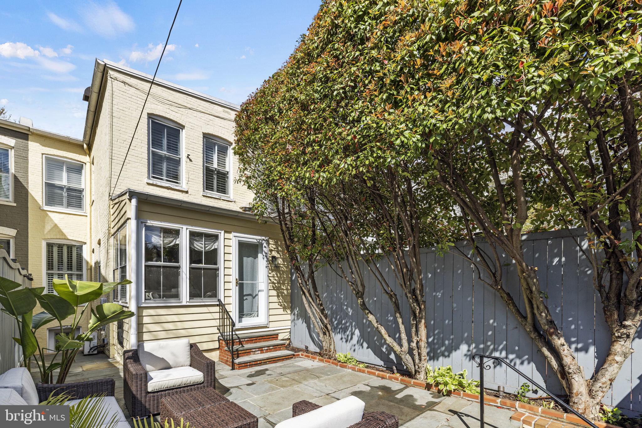 GEORGETOWN - Residential