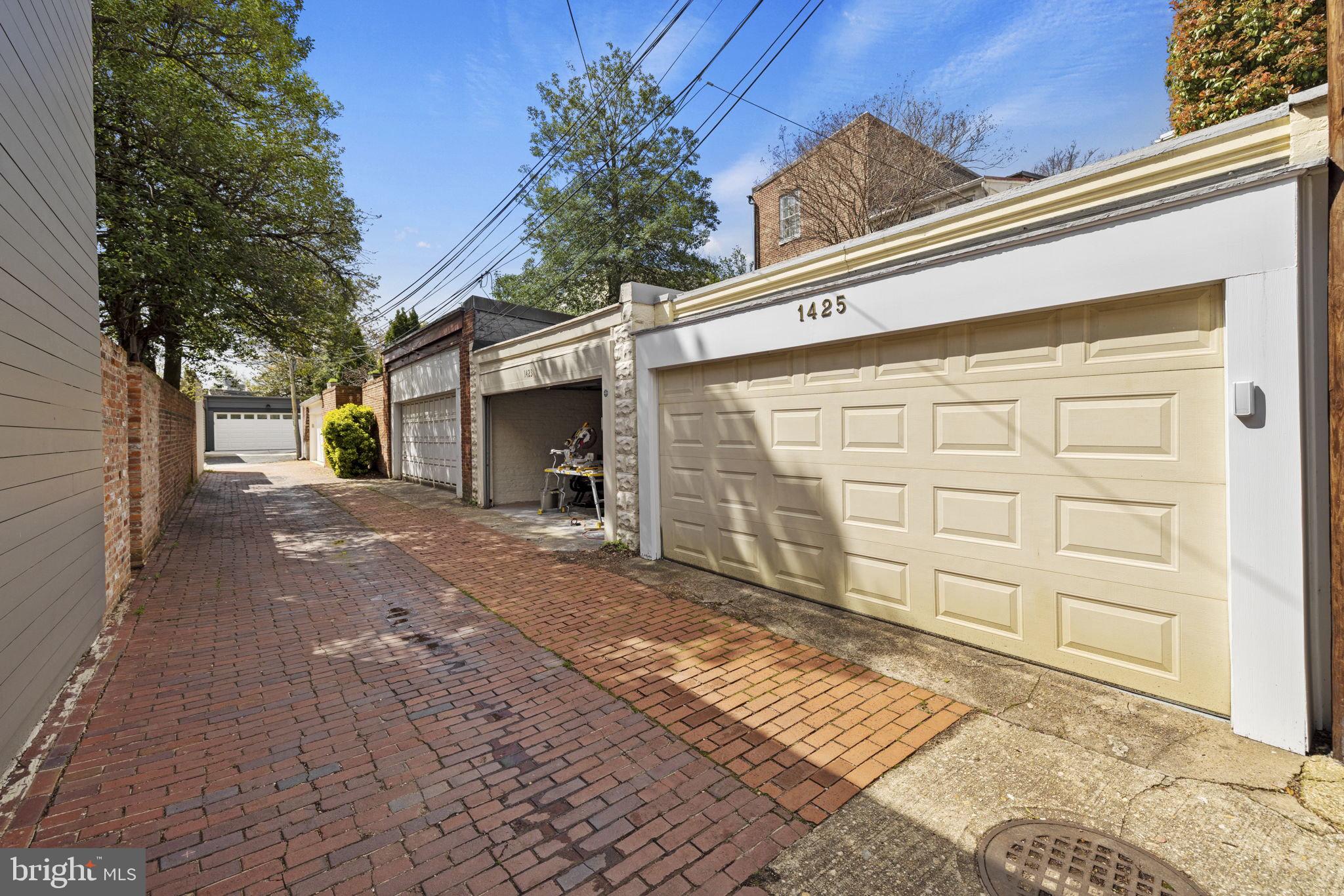 GEORGETOWN - Residential