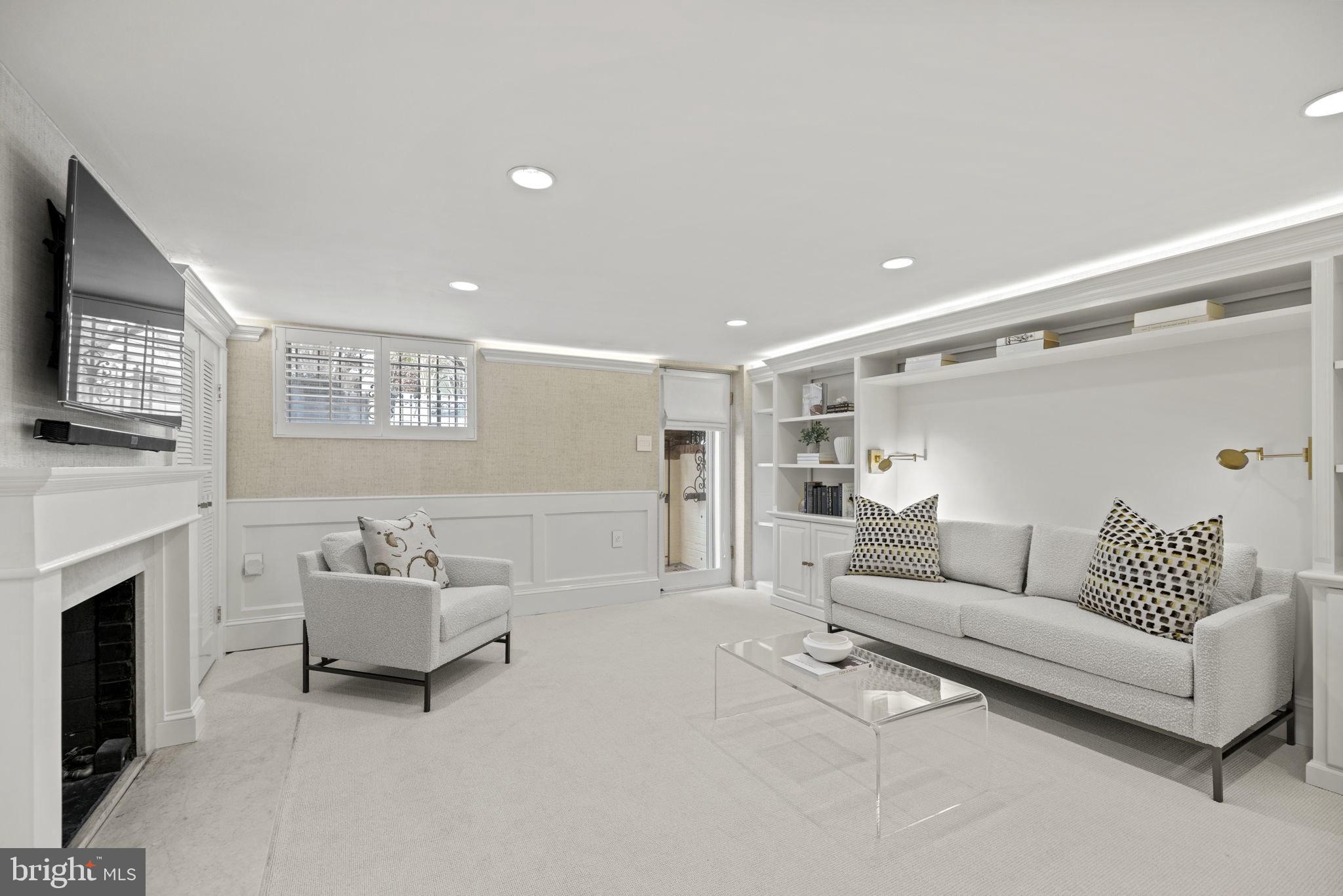 GEORGETOWN - Residential