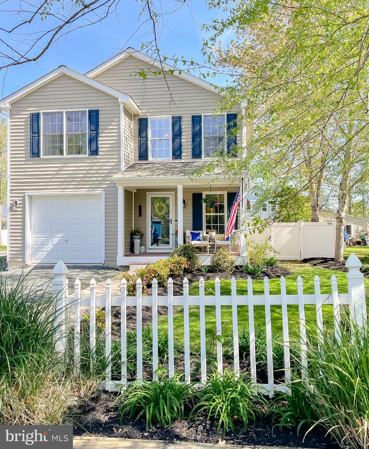 808 CEDAR AVENUE