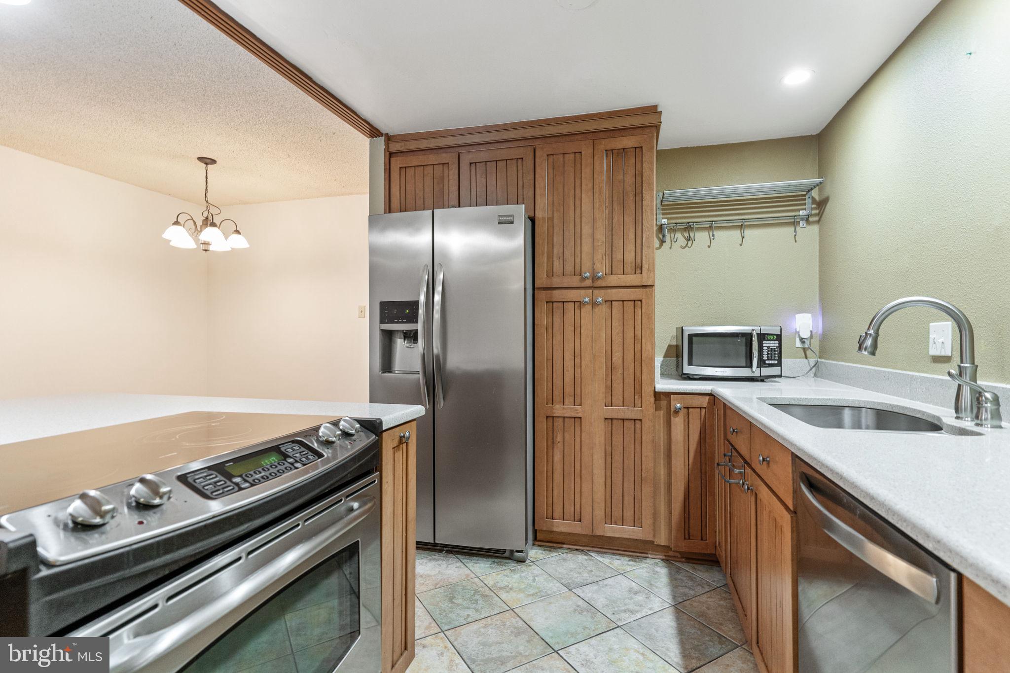 SENTINEL OF LANDMARK - Residential Lease