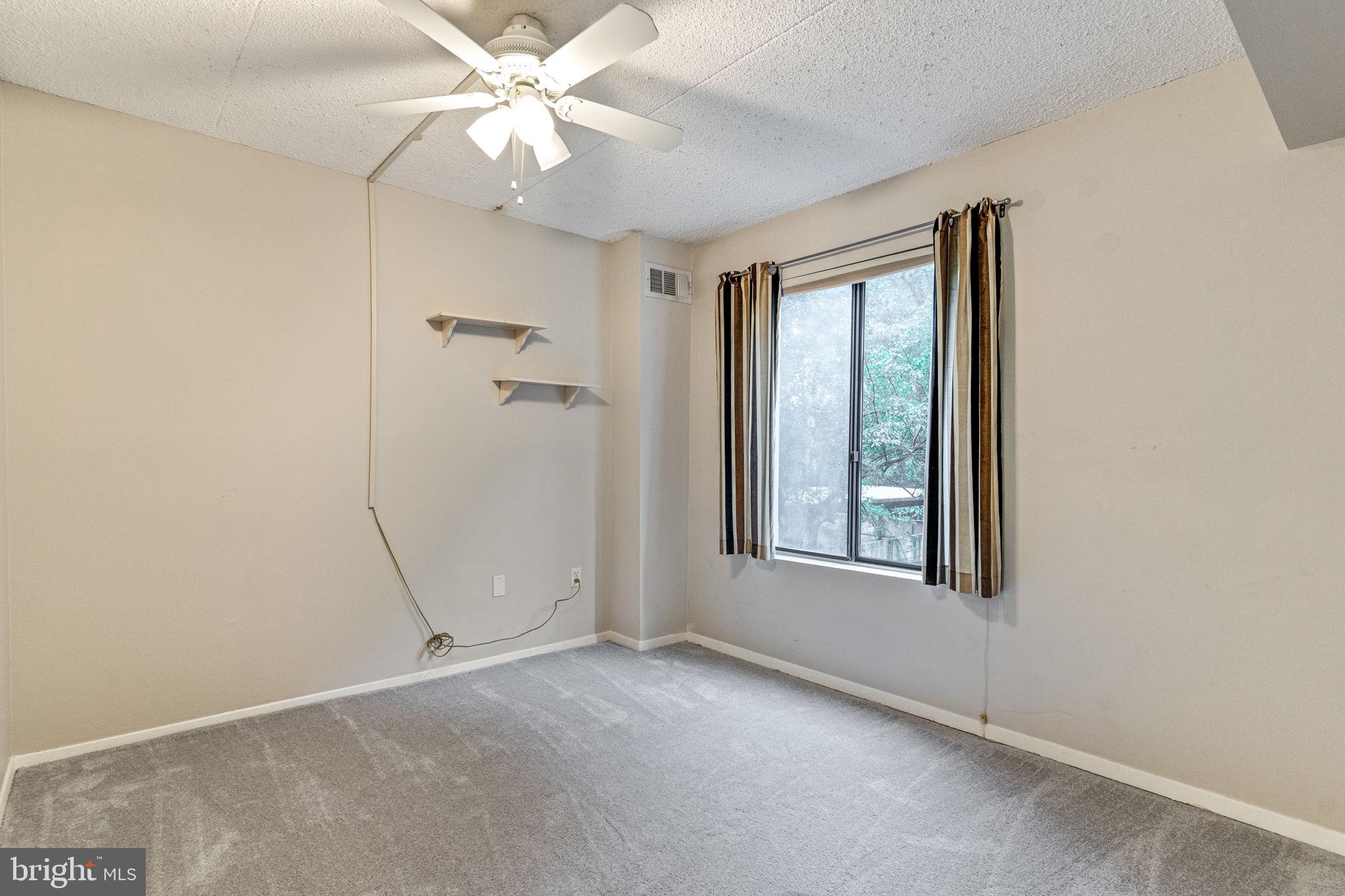 SENTINEL OF LANDMARK - Residential Lease