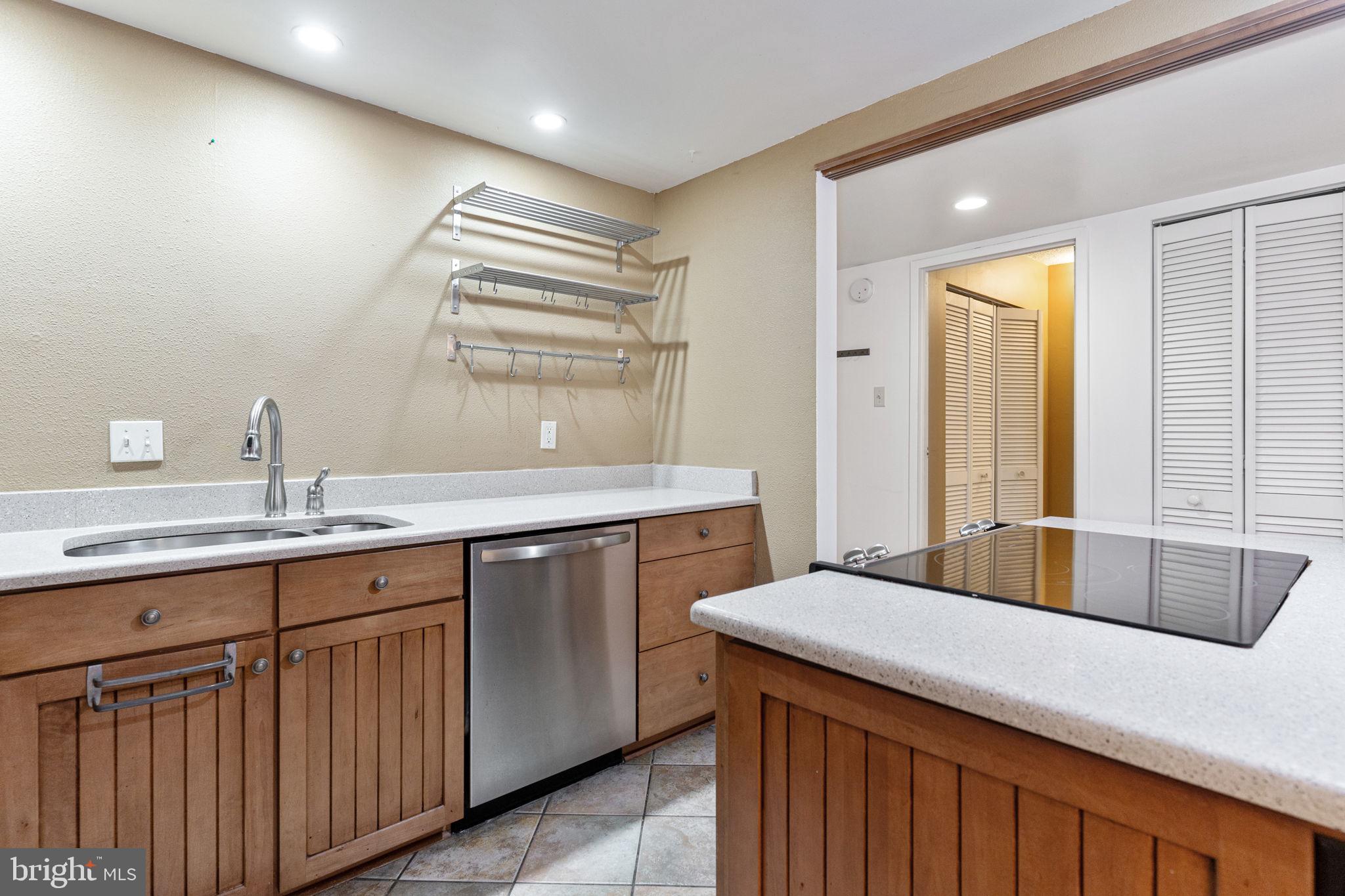 SENTINEL OF LANDMARK - Residential Lease